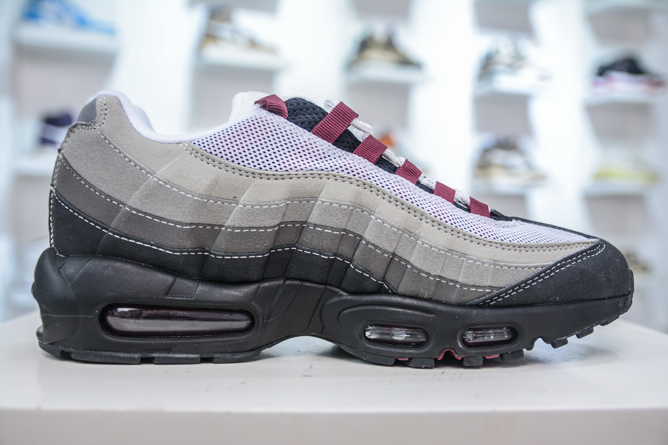 NK Air Max 95 复古减震气垫跑鞋 经典重温 DQ9001-001-莆田鞋,莆田鞋货源,高仿鞋,高仿鞋货源,安福档口,莆田高仿鞋,莆田鞋批发,高仿鞋批发,莆田高仿运动鞋,高仿运动鞋,莆田运动鞋 NK Air Max 95 复古减震气垫跑鞋 经典重温 DQ9001-001