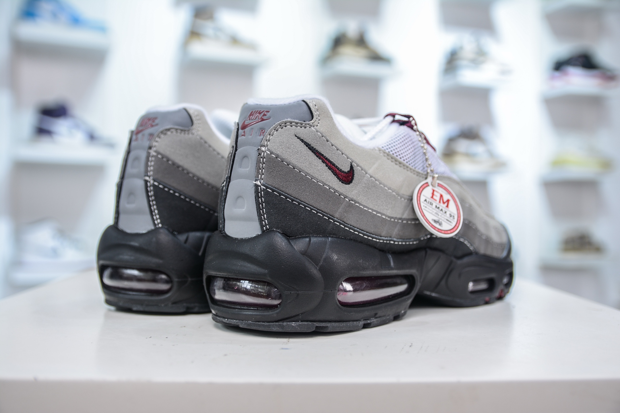 NK Air Max 95 复古减震气垫跑鞋 经典重温 DQ9001-001-莆田鞋,莆田鞋货源,高仿鞋,高仿鞋货源,安福档口,莆田高仿鞋,莆田鞋批发,高仿鞋批发,莆田高仿运动鞋,高仿运动鞋,莆田运动鞋 NK Air Max 95 复古减震气垫跑鞋 经典重温 DQ9001-001