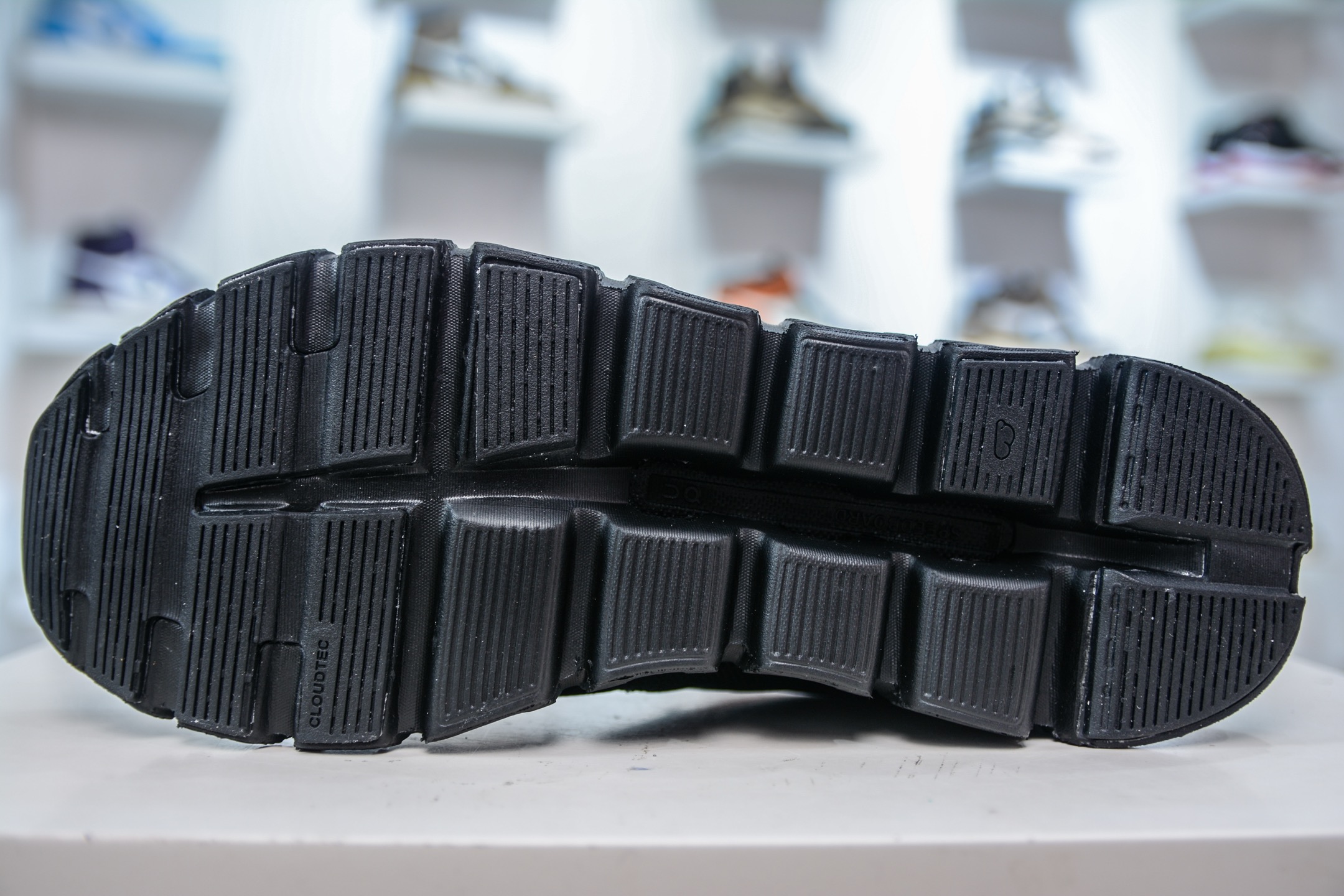 On昂跑 Cloudtilt 6 训练鞋Cloudtitl新品男女同款防水缓震徒步鞋厚底增高运动老爹鞋 3MF10071043