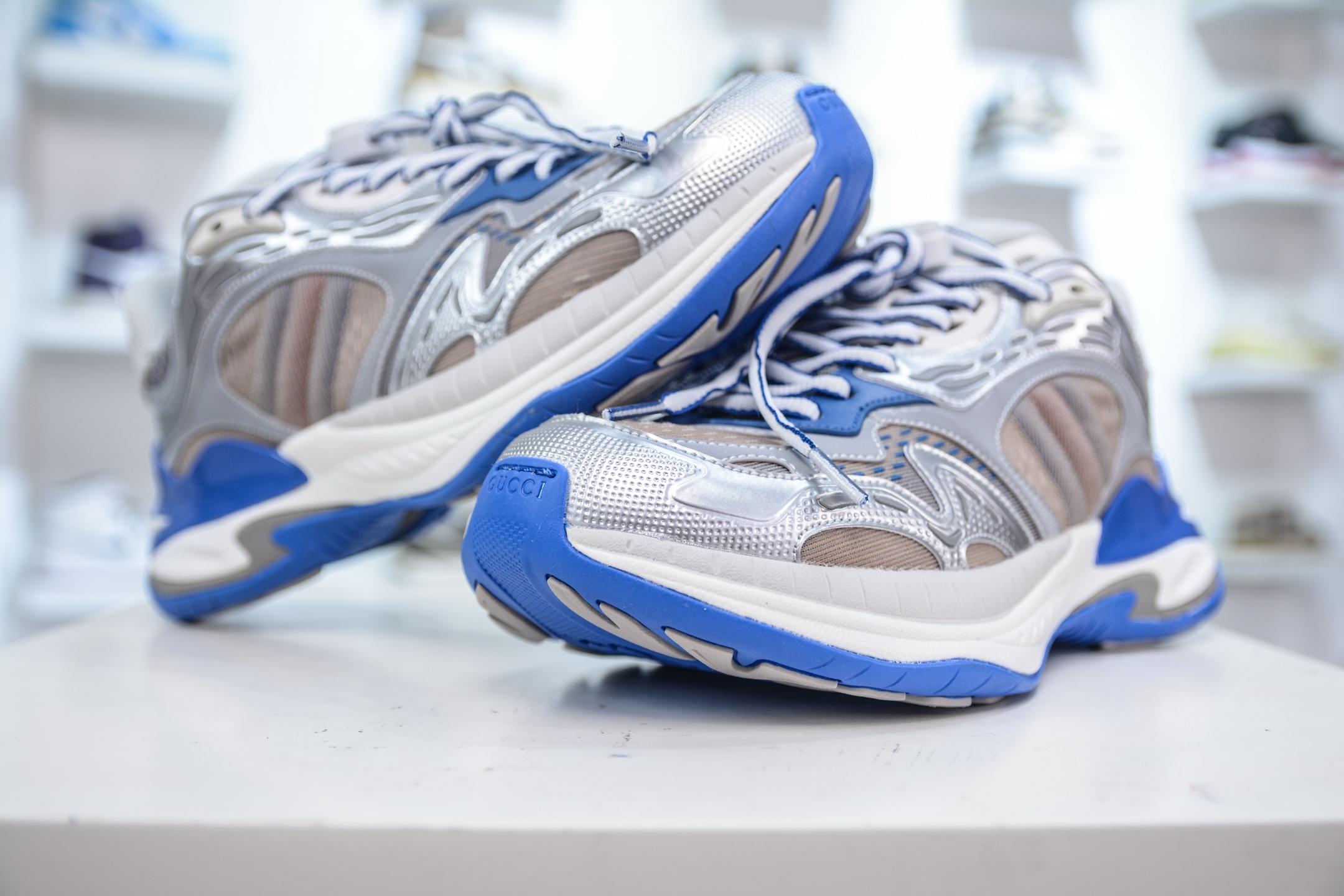 Gucci Rhyton Vintage 古驰皮革角状复古老爹休闲运动慢跑鞋