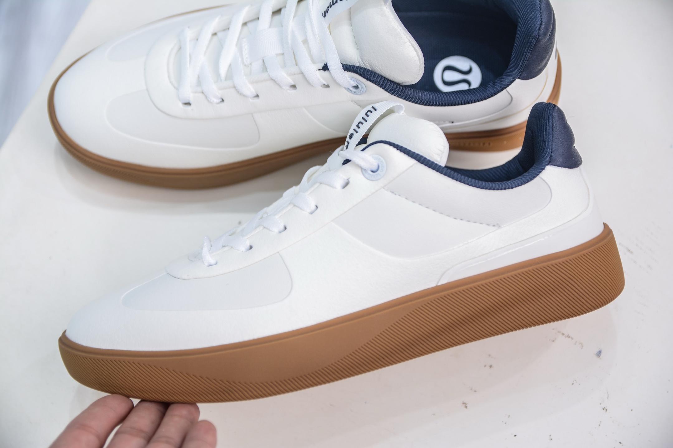 PB版 纯原 lululemon Cityverse 露露乐檬极简主义减震耐磨低帮生活休闲鞋