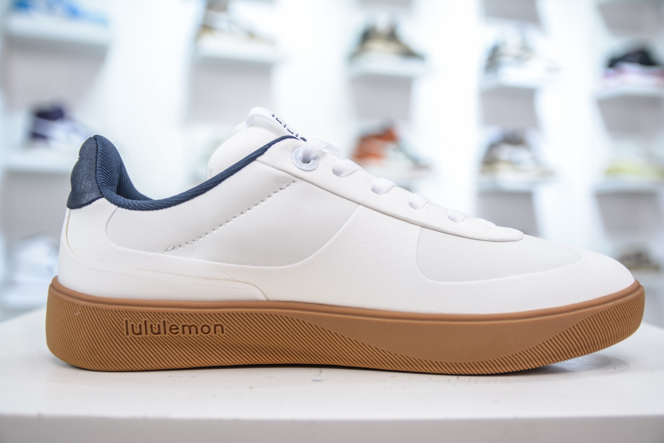 PB版 纯原 lululemon Cityverse 露露乐檬极简主义减震耐磨低帮生活休闲鞋