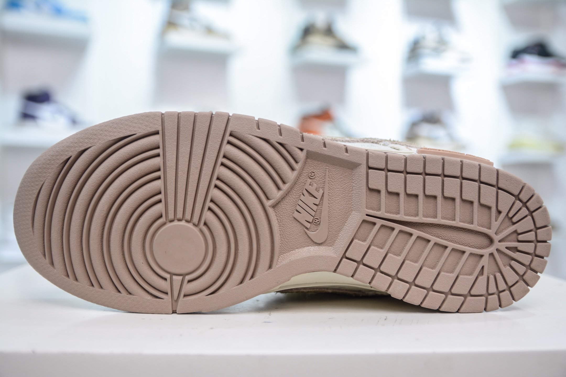 Nike Dunk Low 山影漫步 月语 米白黄 HQ1175-240