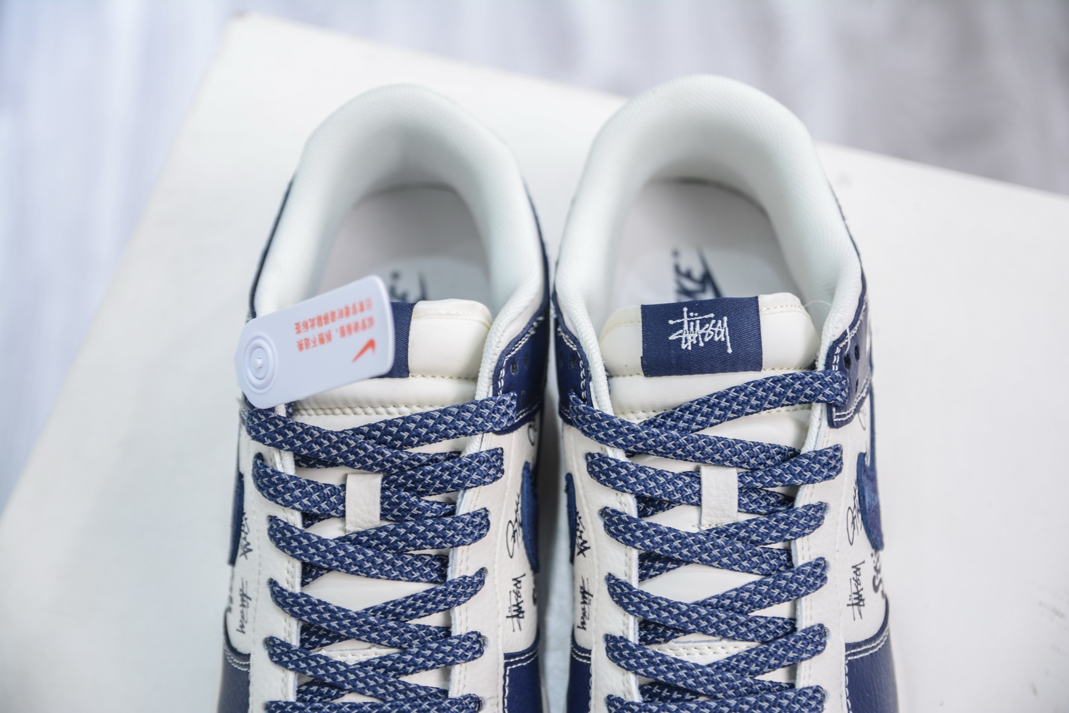 Nike SB Dunk Low x Stussy 斯图西联名-白深蓝涂鸦 XS6089-589-莆田鞋,莆田鞋货源,高仿鞋,高仿鞋货源,安福档口,莆田高仿鞋,莆田鞋批发,高仿鞋批发,莆田高仿运动鞋,高仿运动鞋,莆田运动鞋 Nike SB Dunk Low x Stussy 斯图西联名-白深蓝涂鸦 XS6089-589