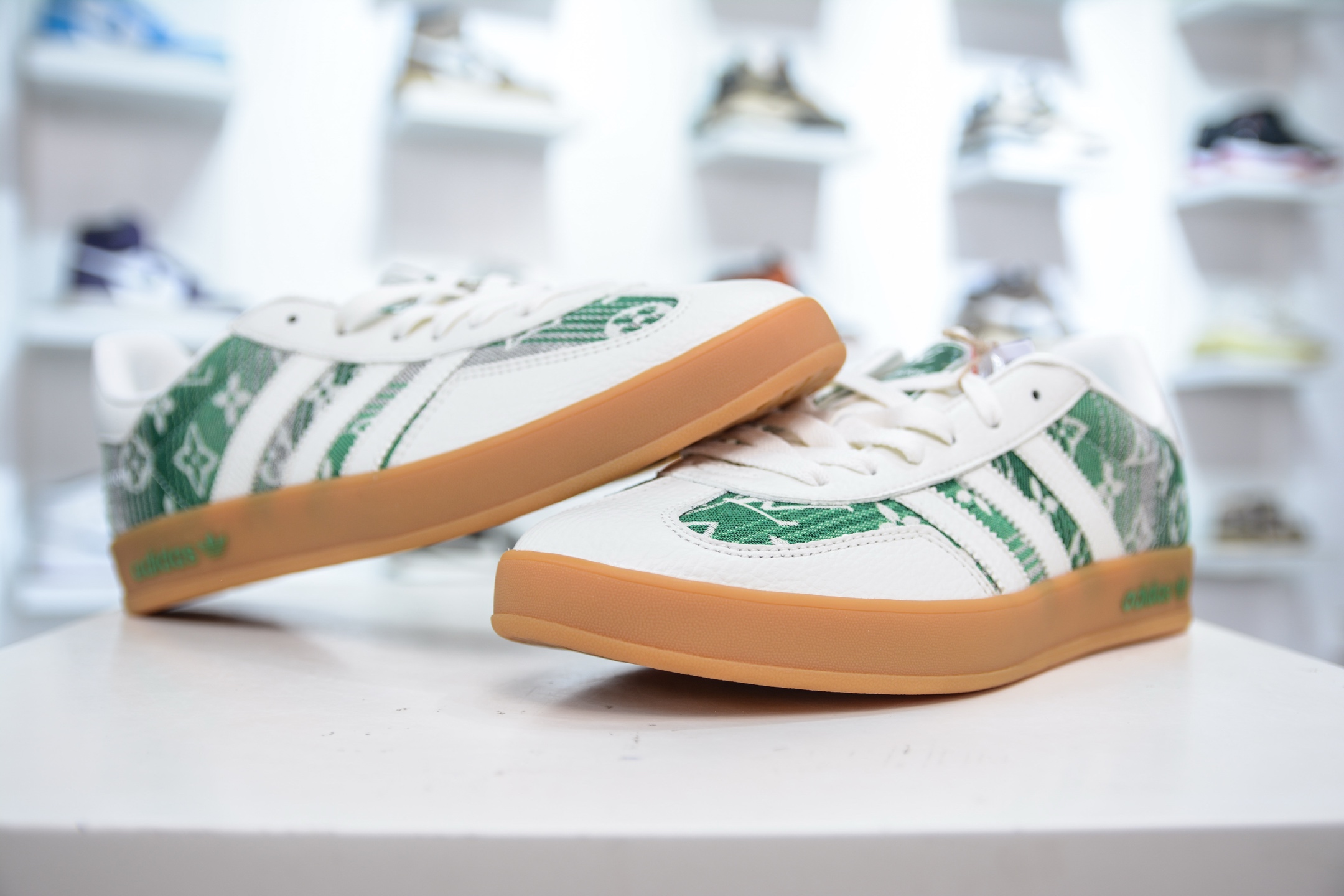 Adidas Samba OG x Louis Vuitton White Green Collaboration Shoes 5 i1751900894486 2733 0 3