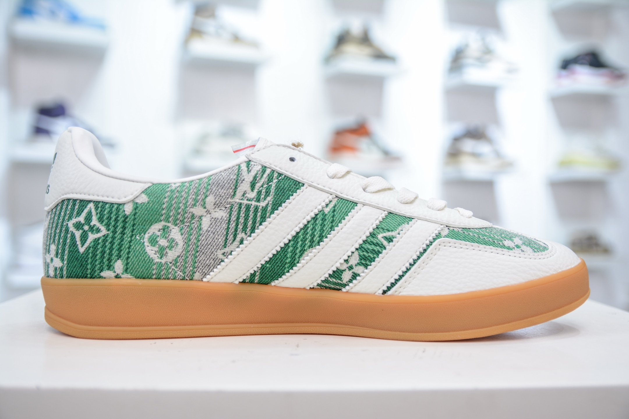 Adidas Samba OG x Louis Vuitton White Green Collaboration Shoes 4 i1751900894486 4794 0 2