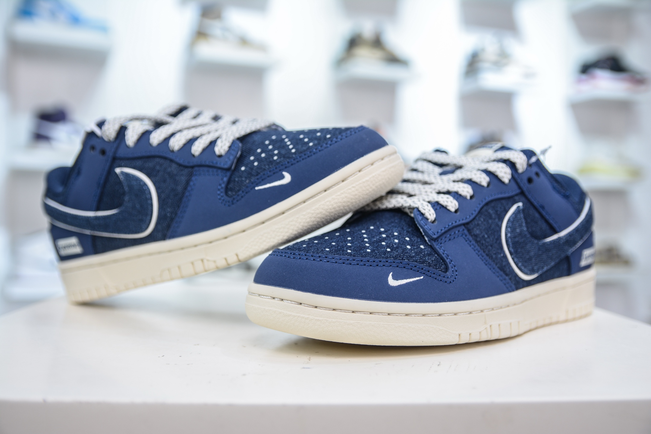 Nike SB Dunk Low x Supreme SUP Sneakers 5 i1751901051189 254 0 3