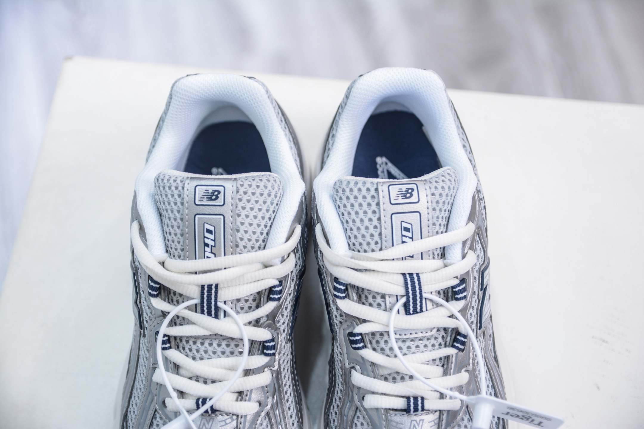 New Balance 740 Retro Running Shoes - Lightweight, Breathable, and Stylish 8 i1751901106228 6815 0 7