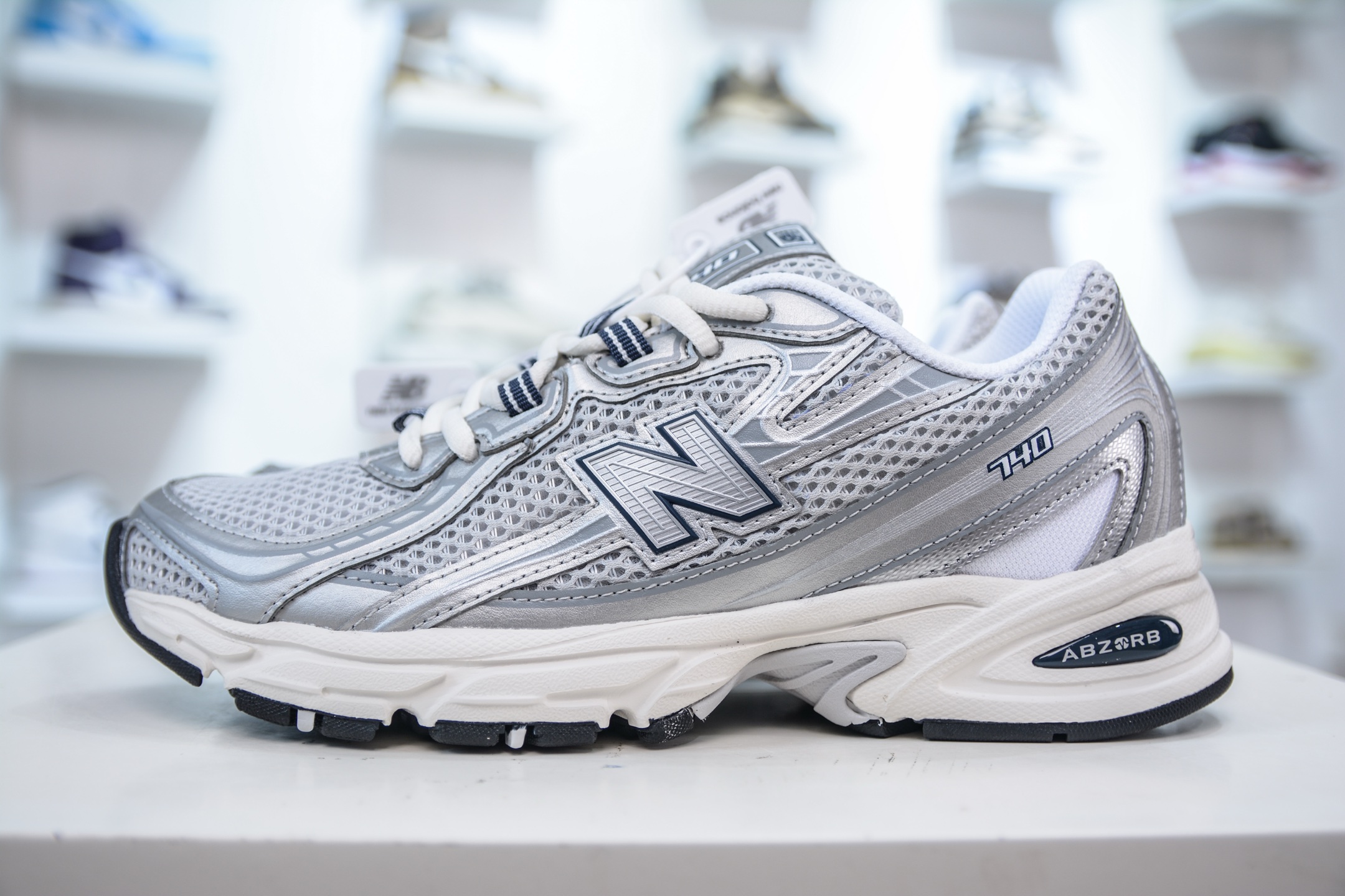 New Balance 740 Retro Running Shoes - Lightweight, Breathable, and Stylish 1 i1751901106271 2136 0 0
