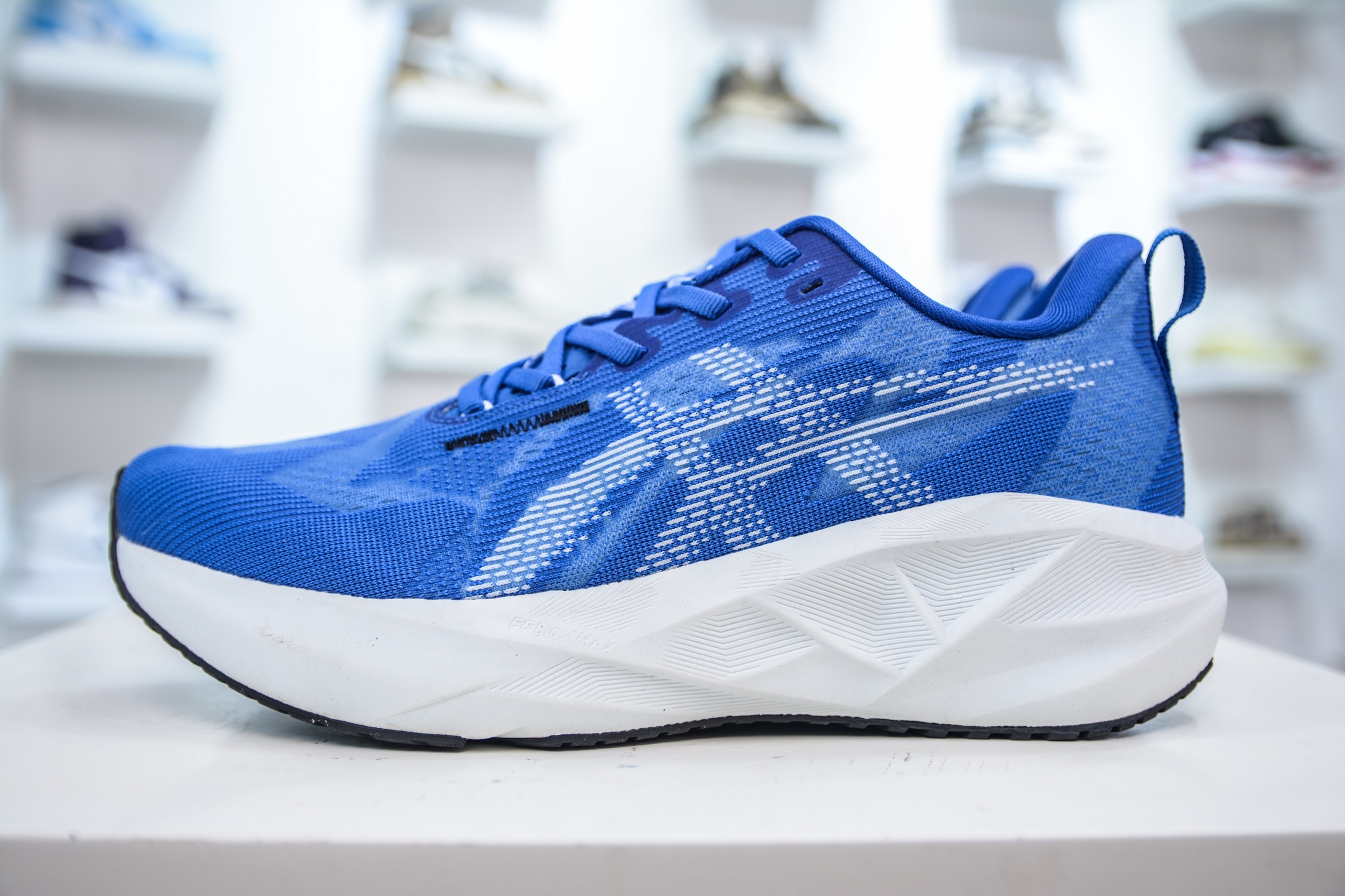 ASICS NOVABLAST 5 Running Shoes: Comfort, Cushioning, and Eco-Friendly Design 1 i1751901200597 7631 0 0