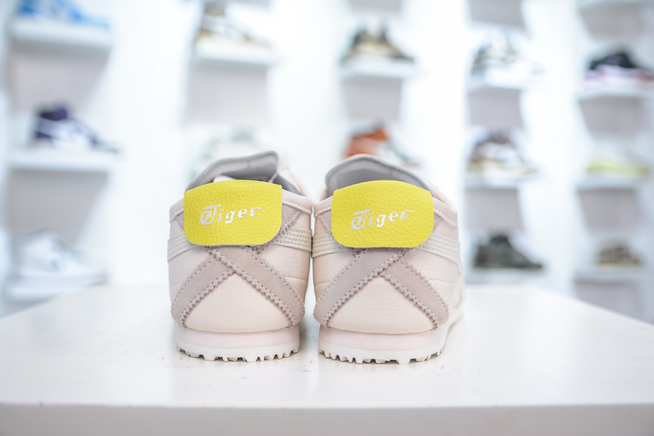 Asics 鬼冢虎 Mexico 66 VIN 印尼厂Oem原单材料 1183B771-702-莆田鞋,莆田鞋货源,高仿鞋,高仿鞋货源,安福档口,莆田高仿鞋,莆田鞋批发,高仿鞋批发,莆田高仿运动鞋,高仿运动鞋,莆田运动鞋 Asics 鬼冢虎 Mexico 66 VIN 印尼厂Oem原单材料 1183B771-702