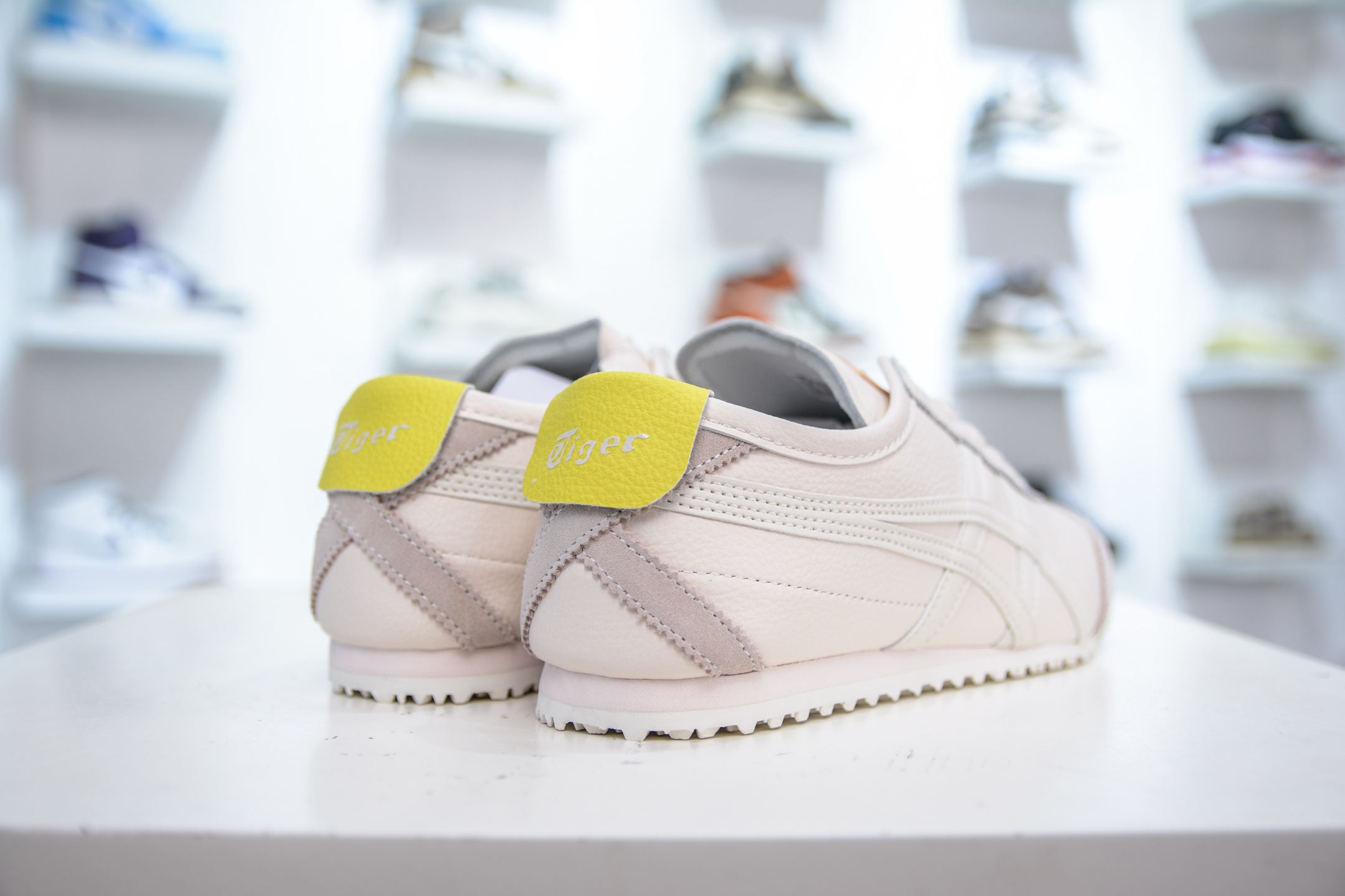 Asics 鬼冢虎 Mexico 66 VIN 印尼厂Oem原单材料 1183B771-702-莆田鞋,莆田鞋货源,高仿鞋,高仿鞋货源,安福档口,莆田高仿鞋,莆田鞋批发,高仿鞋批发,莆田高仿运动鞋,高仿运动鞋,莆田运动鞋 Asics 鬼冢虎 Mexico 66 VIN 印尼厂Oem原单材料 1183B771-702