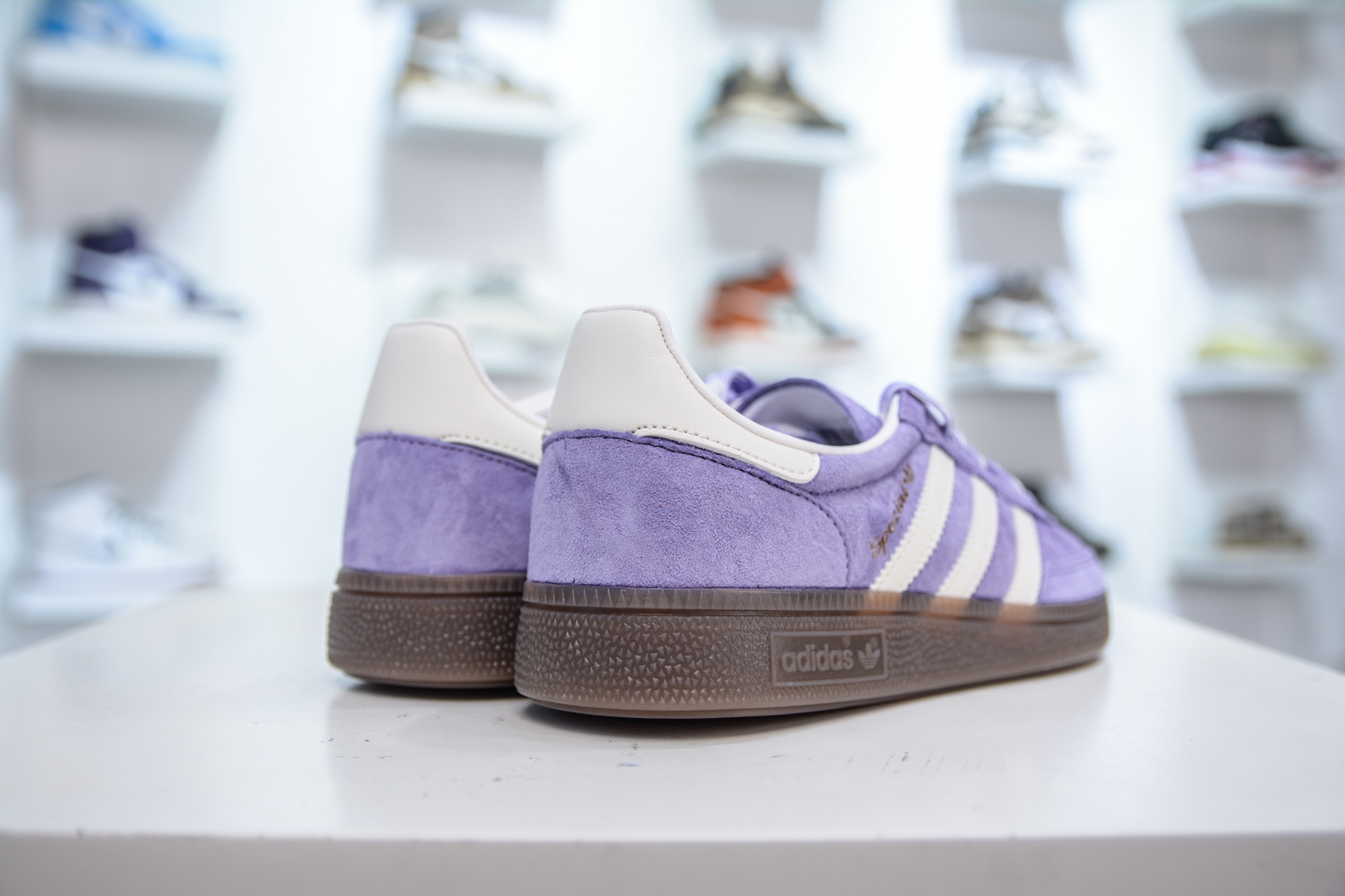 Ad Handball Spezial 阿迪达斯经典款反毛皮复古休闲板鞋 KI5935-莆田鞋,莆田鞋货源,高仿鞋,高仿鞋货源,安福档口,莆田高仿鞋,莆田鞋批发,高仿鞋批发,莆田高仿运动鞋,高仿运动鞋,莆田运动鞋 Ad Handball Spezial 阿迪达斯经典款反毛皮复古休闲板鞋 KI5935