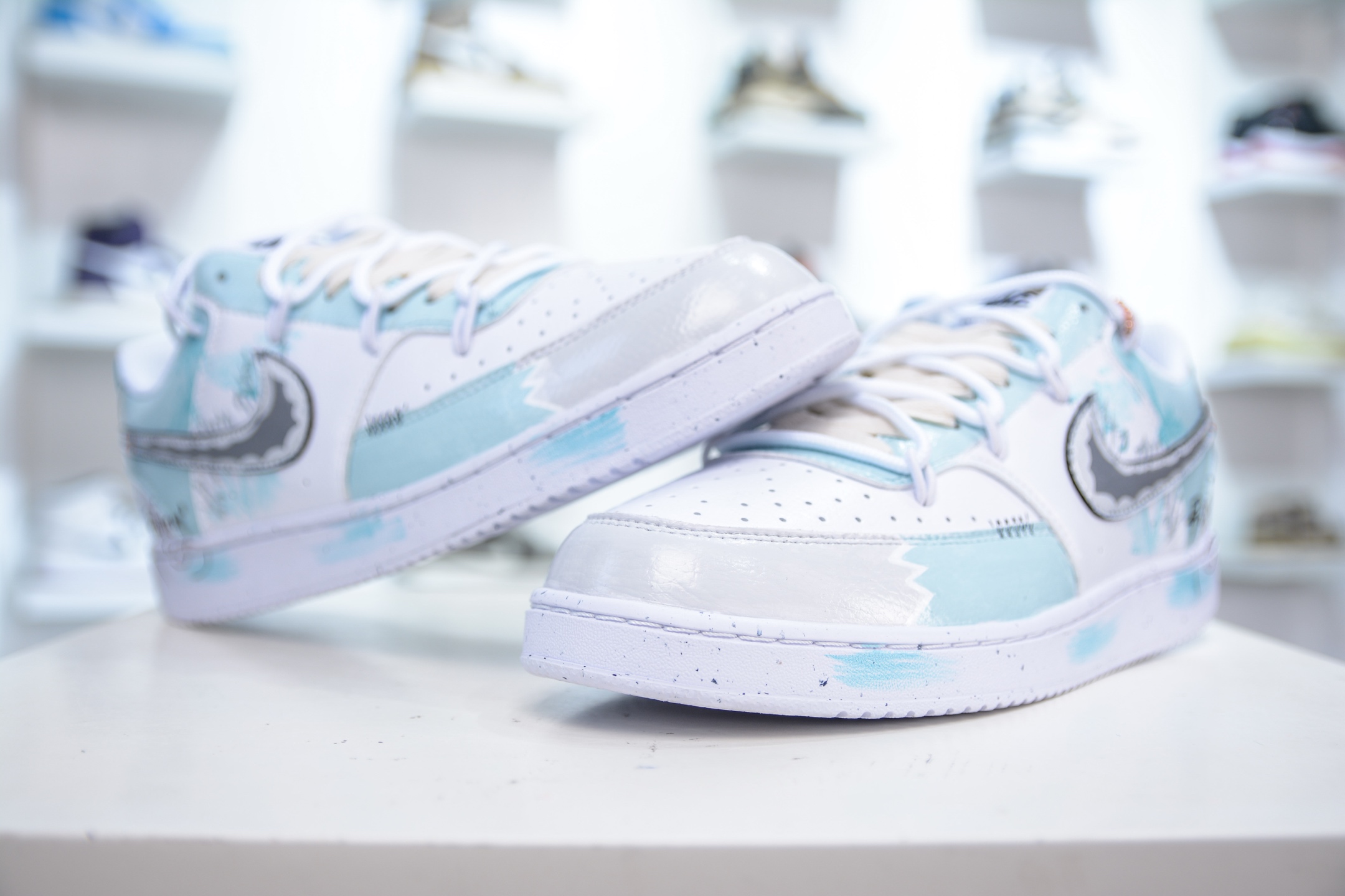 Nike Court Vision Low 手绘涂鸦 休闲运动板鞋 DH2987-101-莆田鞋,莆田鞋货源,高仿鞋,高仿鞋货源,安福档口,莆田高仿鞋,莆田鞋批发,高仿鞋批发,莆田高仿运动鞋,高仿运动鞋,莆田运动鞋 Nike Court Vision Low 手绘涂鸦 休闲运动板鞋 DH2987-101