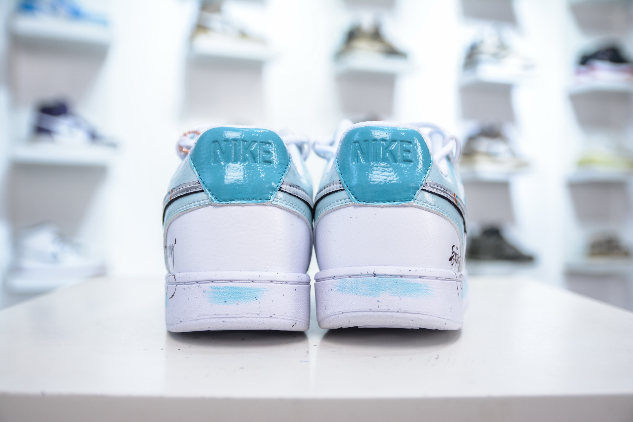 Nike Court Vision Low 手绘涂鸦 休闲运动板鞋 DH2987-101-莆田鞋,莆田鞋货源,高仿鞋,高仿鞋货源,安福档口,莆田高仿鞋,莆田鞋批发,高仿鞋批发,莆田高仿运动鞋,高仿运动鞋,莆田运动鞋 Nike Court Vision Low 手绘涂鸦 休闲运动板鞋 DH2987-101