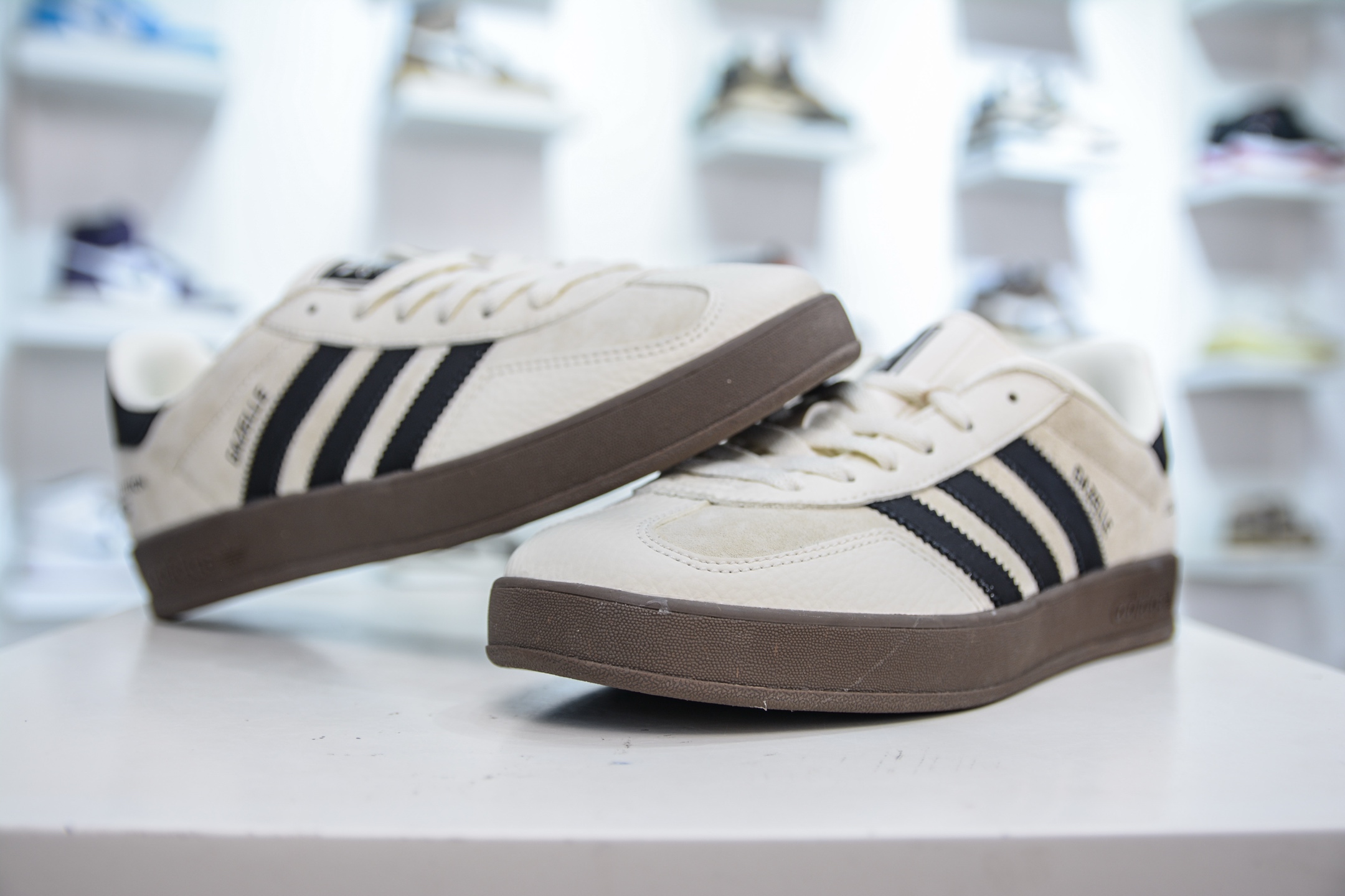 SAMBA OG x Louis Vuitton LV联名-米棕 SC9207-724-莆田鞋,莆田鞋货源,高仿鞋,高仿鞋货源,安福档口,莆田高仿鞋,莆田鞋批发,高仿鞋批发,莆田高仿运动鞋,高仿运动鞋,莆田运动鞋 SAMBA OG x Louis Vuitton LV联名-米棕 SC9207-724