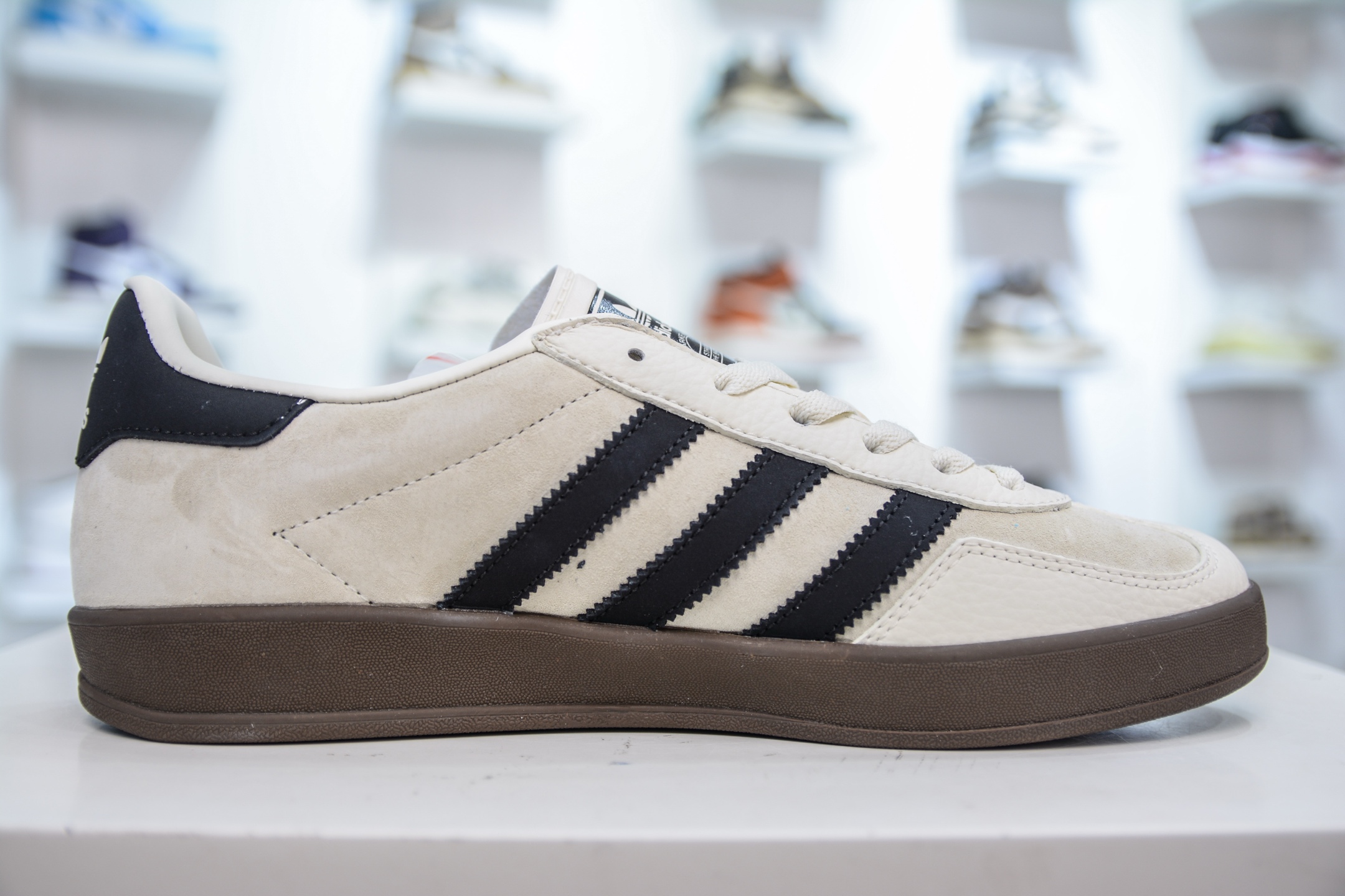 SAMBA OG x Louis Vuitton LV联名-米棕 SC9207-724-莆田鞋,莆田鞋货源,高仿鞋,高仿鞋货源,安福档口,莆田高仿鞋,莆田鞋批发,高仿鞋批发,莆田高仿运动鞋,高仿运动鞋,莆田运动鞋 SAMBA OG x Louis Vuitton LV联名-米棕 SC9207-724