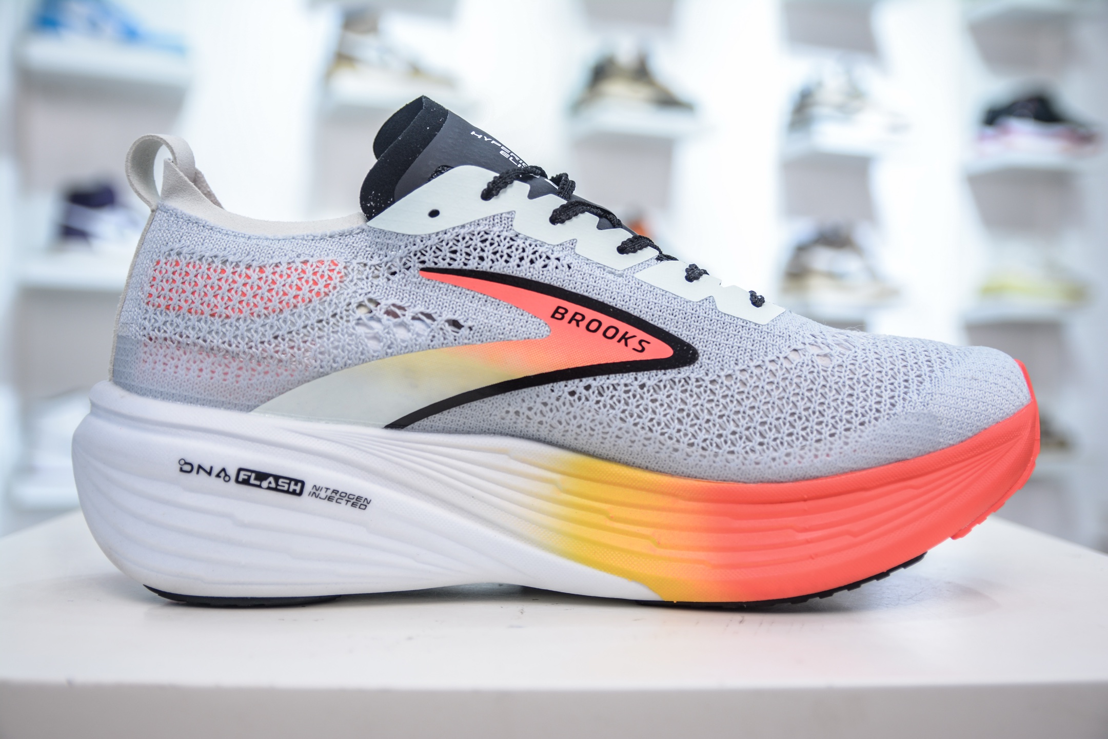 Brooks 布鲁克斯 Hyperion Elite 4 超弹轻盈跑步鞋 100046 1D 488