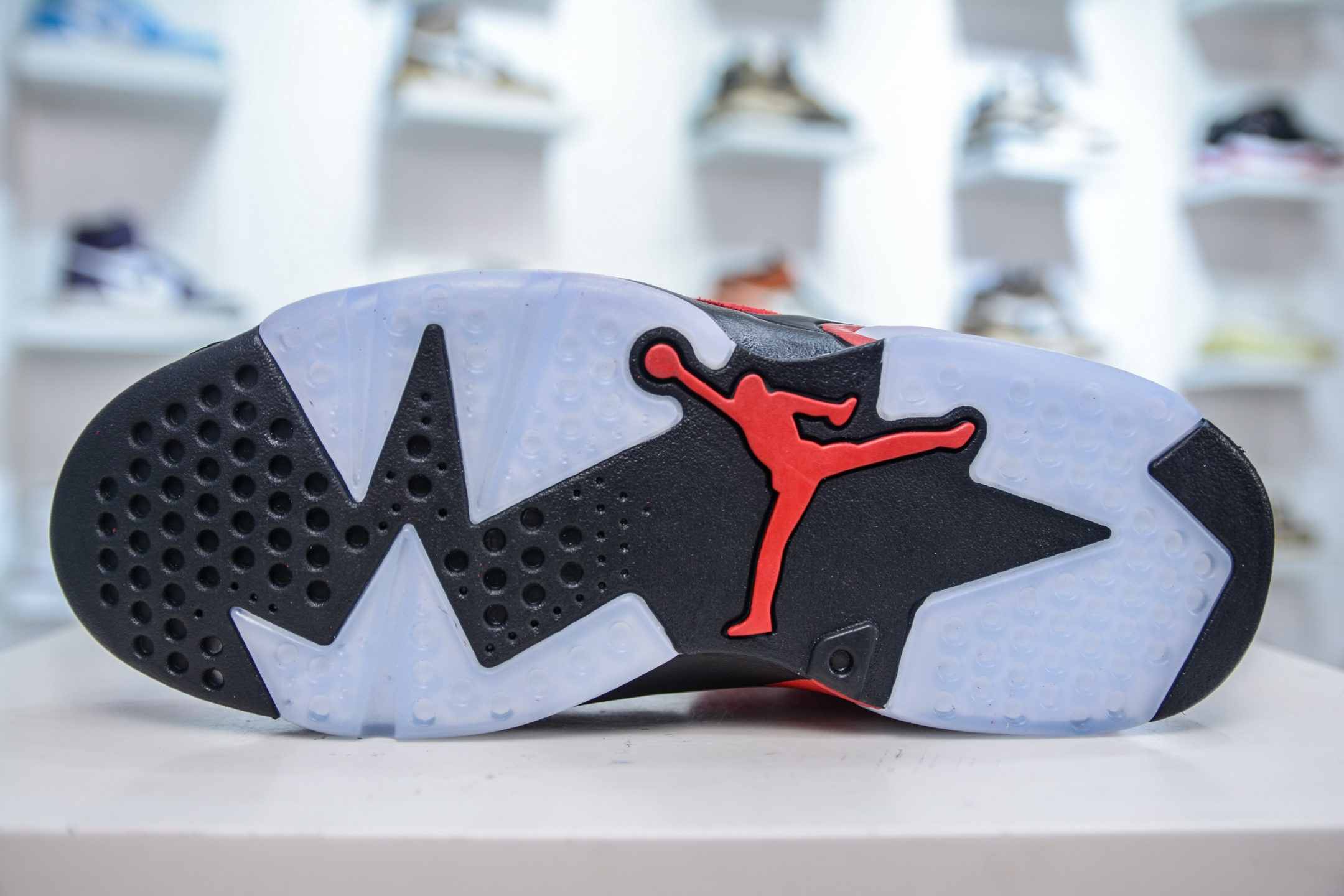 400 Air Jordan AJ6 Retro ”Toro Bravo” 愤怒的公牛 乔丹AJ6代中帮复古休闲文化篮球鞋 CT8529-600