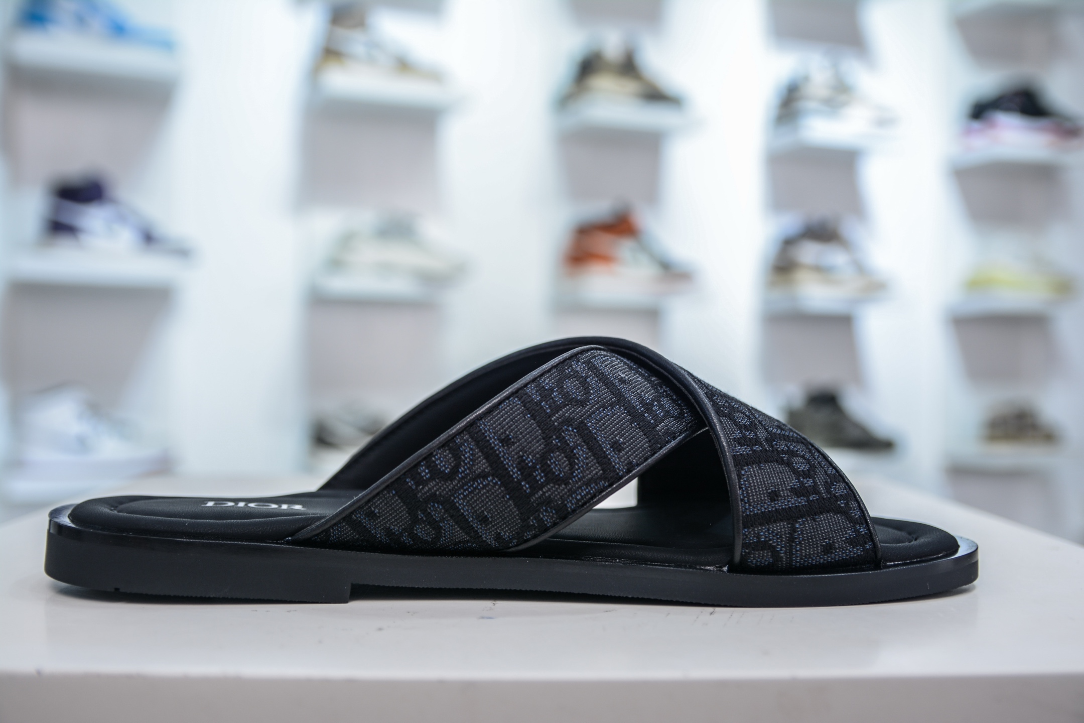 230 Dior Alias 迪奥小牛皮 圆头平底一字拖鞋