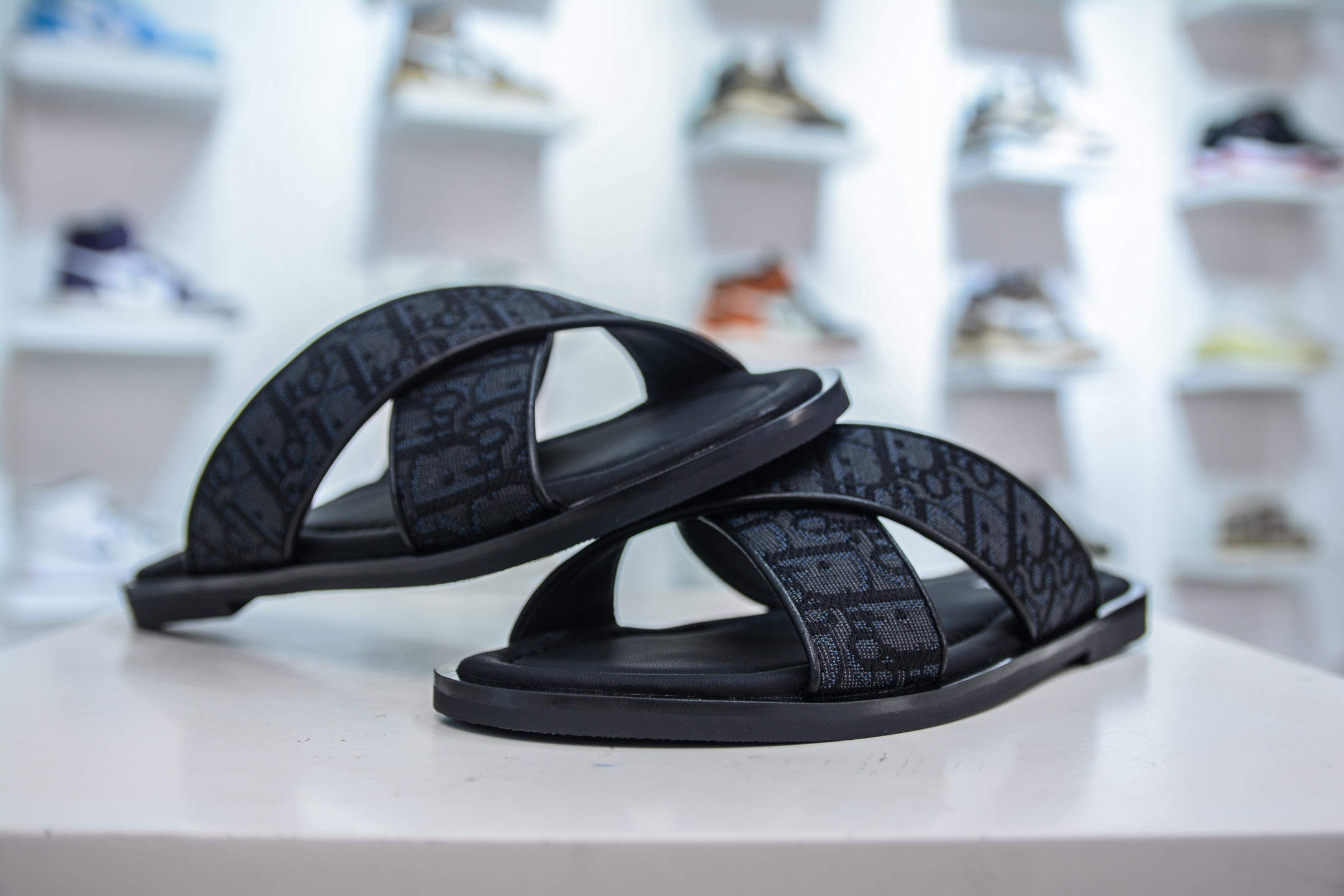 230 Dior Alias 迪奥小牛皮 圆头平底一字拖鞋