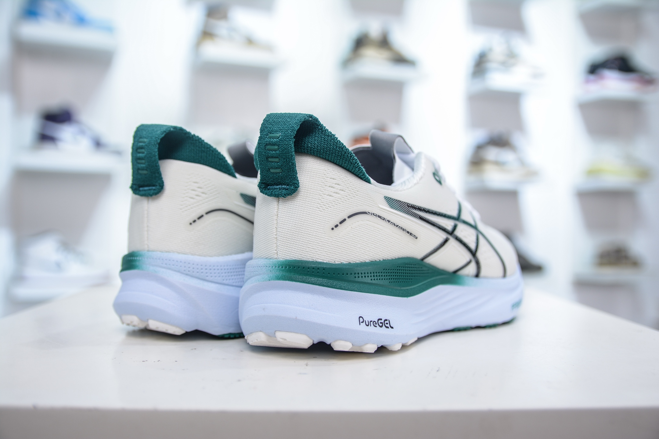 Asics Gel-Kayano 32 亚瑟士卡亚诺32代低帮专业有氧超轻量休闲运动全能慢跑鞋 1011C052-102-莆田鞋,莆田鞋货源,高仿鞋,高仿鞋货源,安福档口,莆田高仿鞋,莆田鞋批发,高仿鞋批发,莆田高仿运动鞋,高仿运动鞋,莆田运动鞋 Asics Gel-Kayano 32 亚瑟士卡亚诺32代低帮专业有氧超轻量休闲运动全能慢跑鞋 1011C052-102