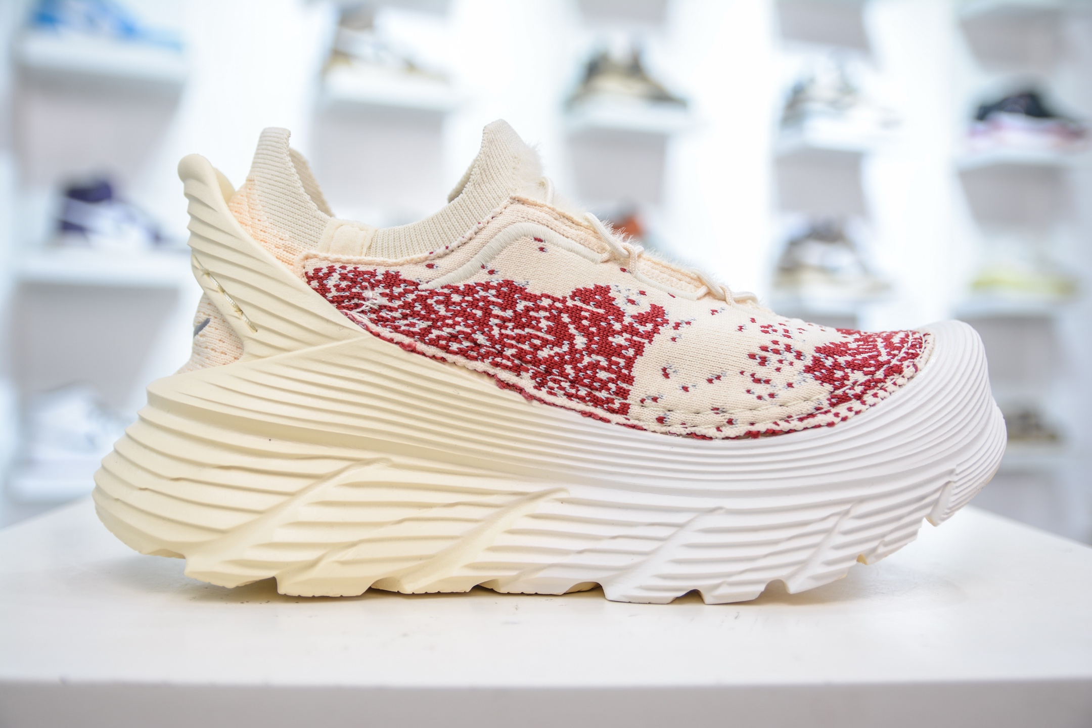 HOKA U RESTORE CHUKKA PARIA FARZANEH 一脚蹬徒步舒适缓震运动鞋 1169090/CRM