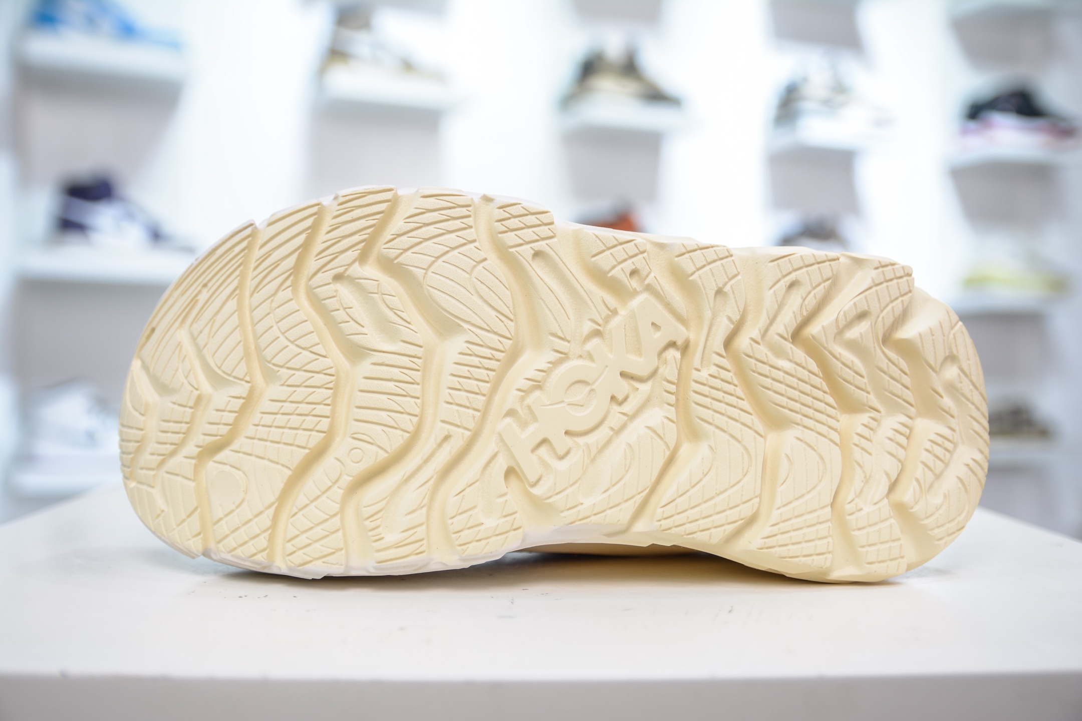 HOKA U RESTORE CHUKKA PARIA FARZANEH 一脚蹬徒步舒适缓震运动鞋 1169090/CRM