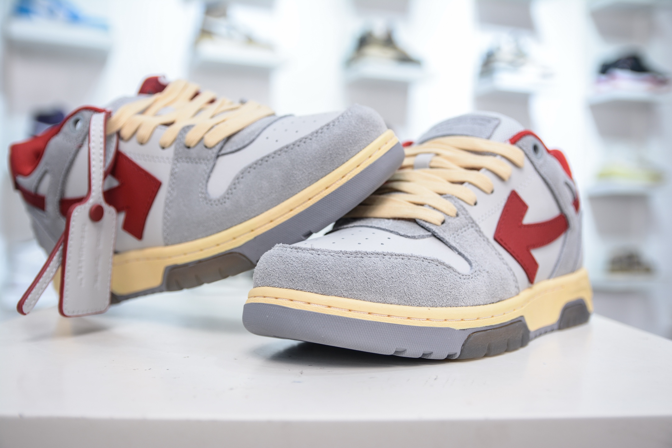 OFF-WHITE Out Of Office 低帮系带时尚板鞋 OMIA189S24LEA011