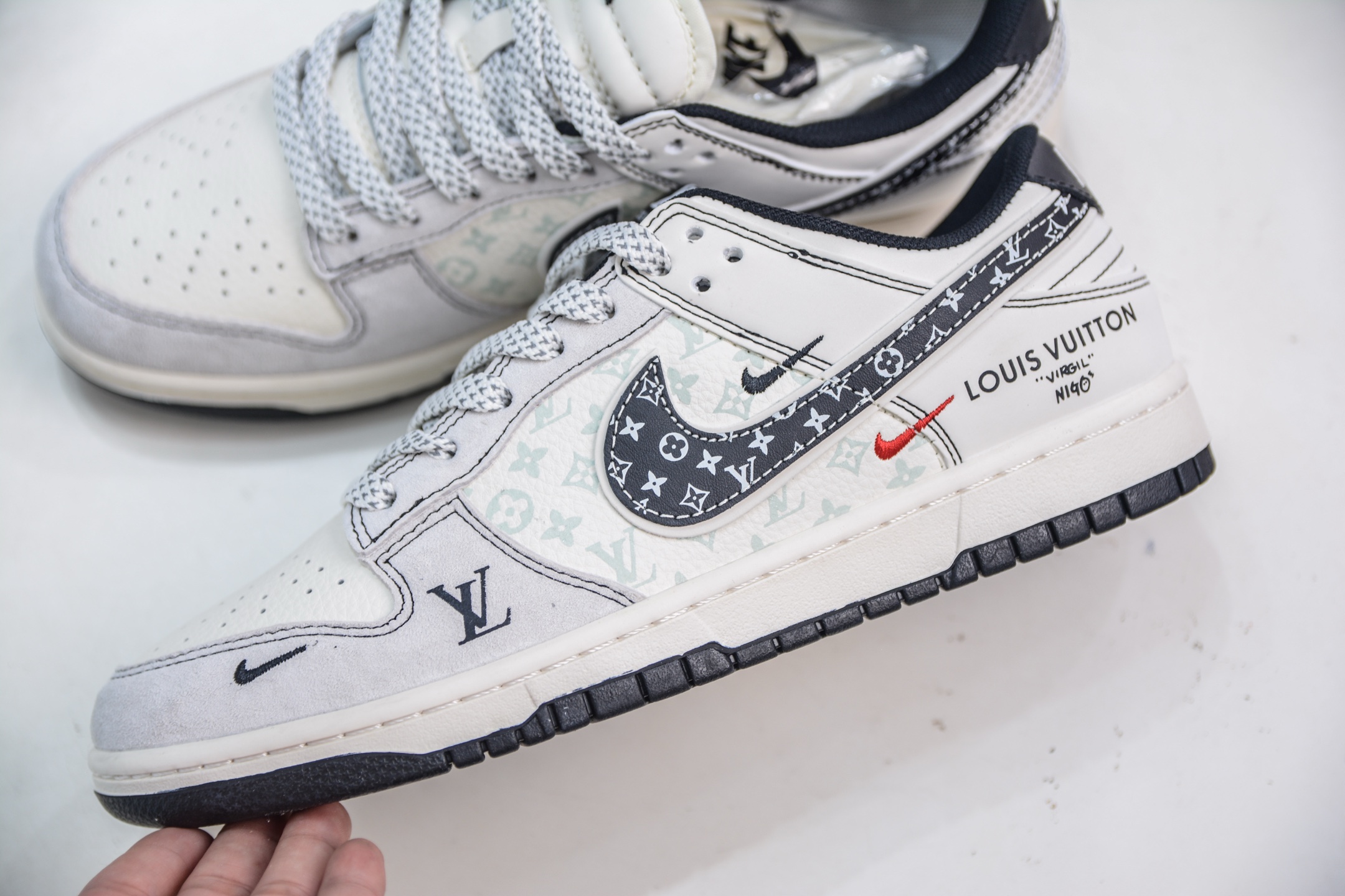 Nike SB Dunk Low x Louis Vuitton LV联名-白灰黑勾印花 YX5066-365