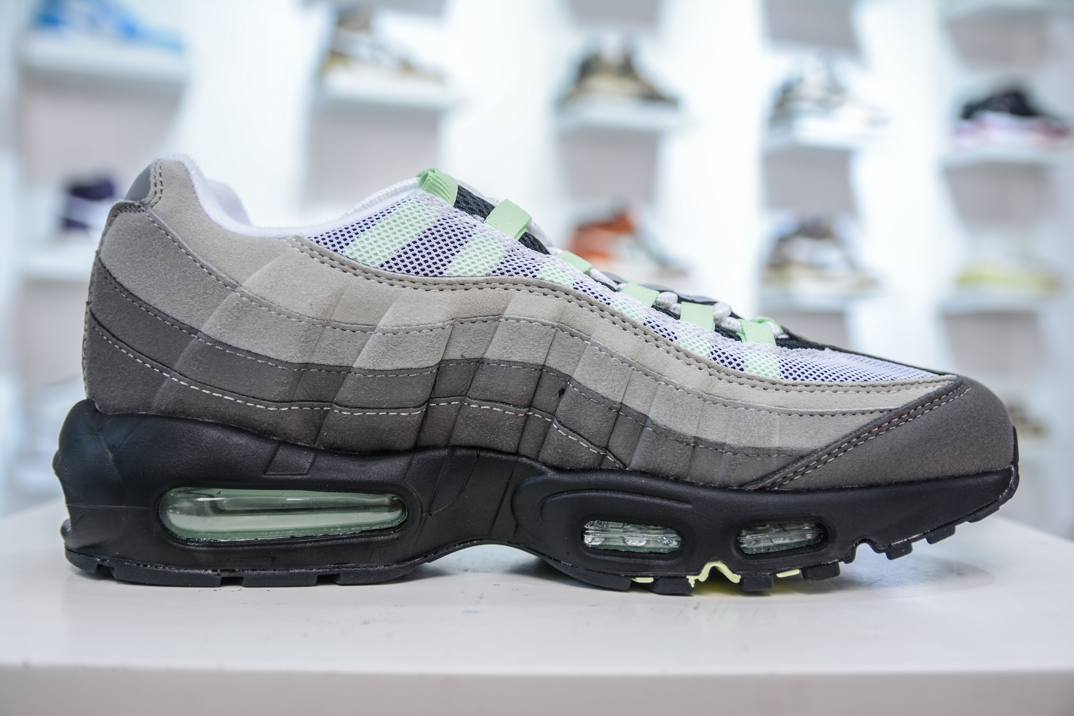 Nike Air Max 95 Retro Cushioned Running Shoes - Classic Comfort, Style & Performance 4 i1752072509355 7444 0 2