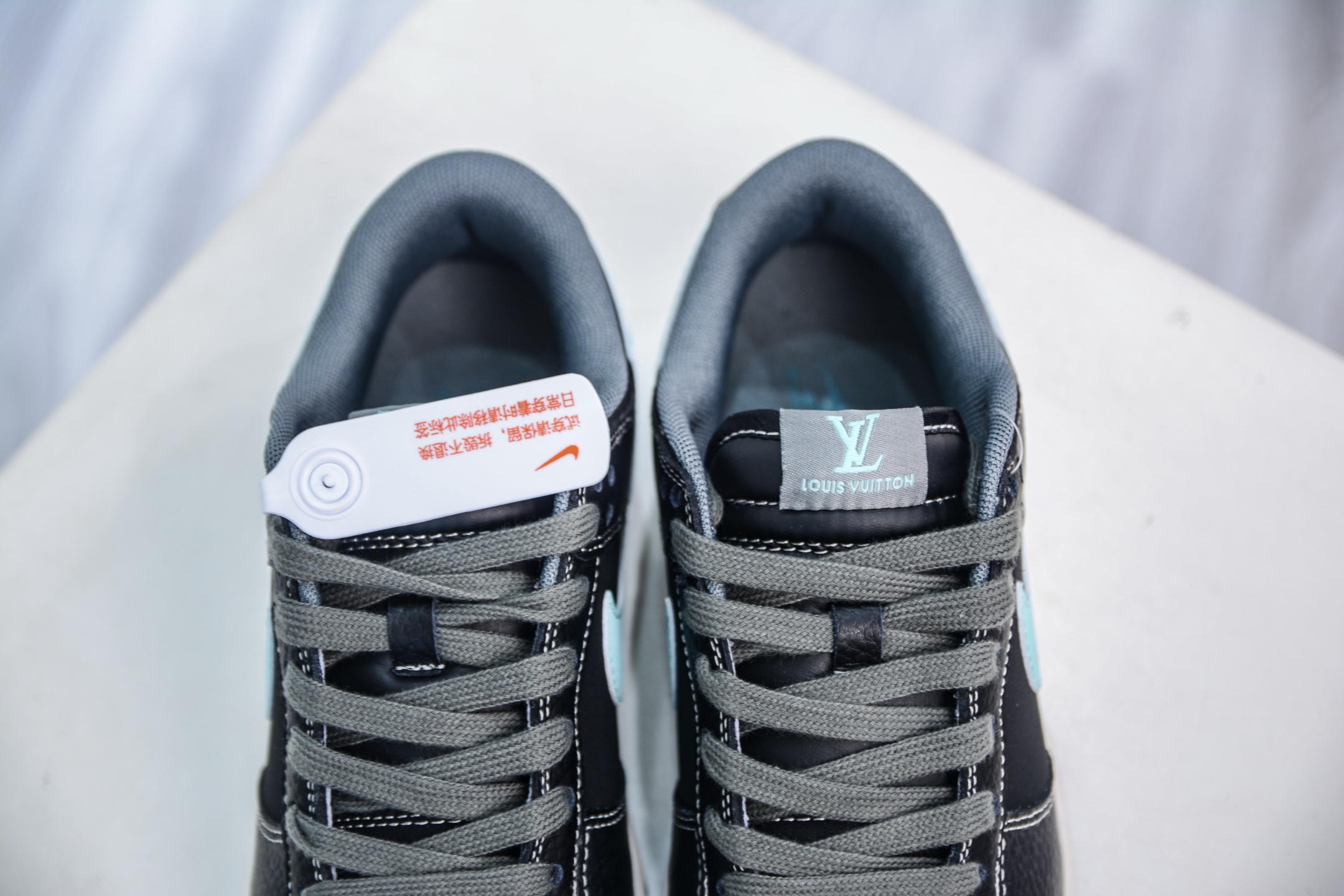 Nike SB Dunk Low x Louis Vuitton Collab Black Blue Premium Sneakers 8 i1752073219917 1868 0 7