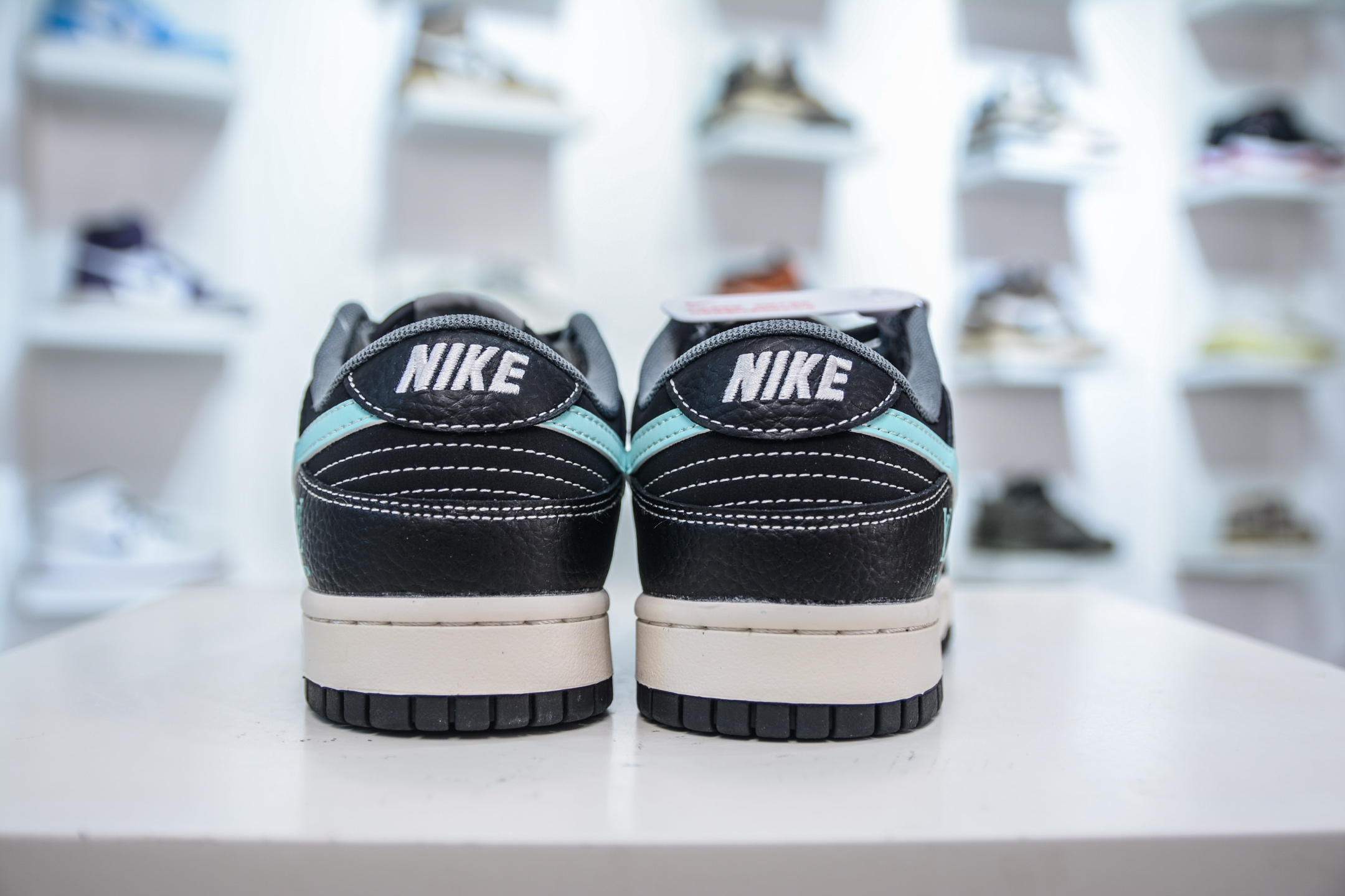 Nike SB Dunk Low x Louis Vuitton Collab Black Blue Premium Sneakers 2 i1752073219984 1087 0 1