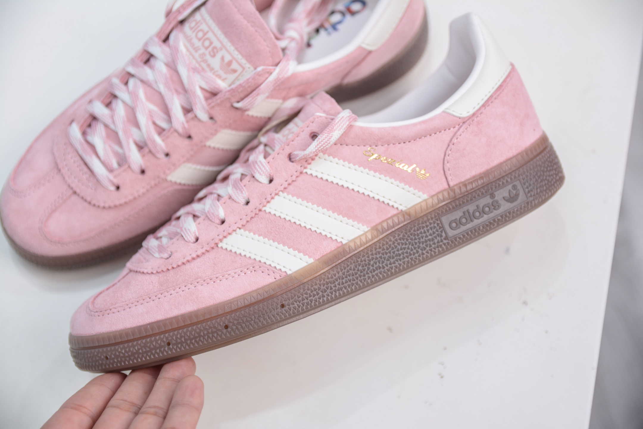 Ad Handball Spezial 阿迪达斯经典款反毛皮复古休闲板鞋 KJ6305