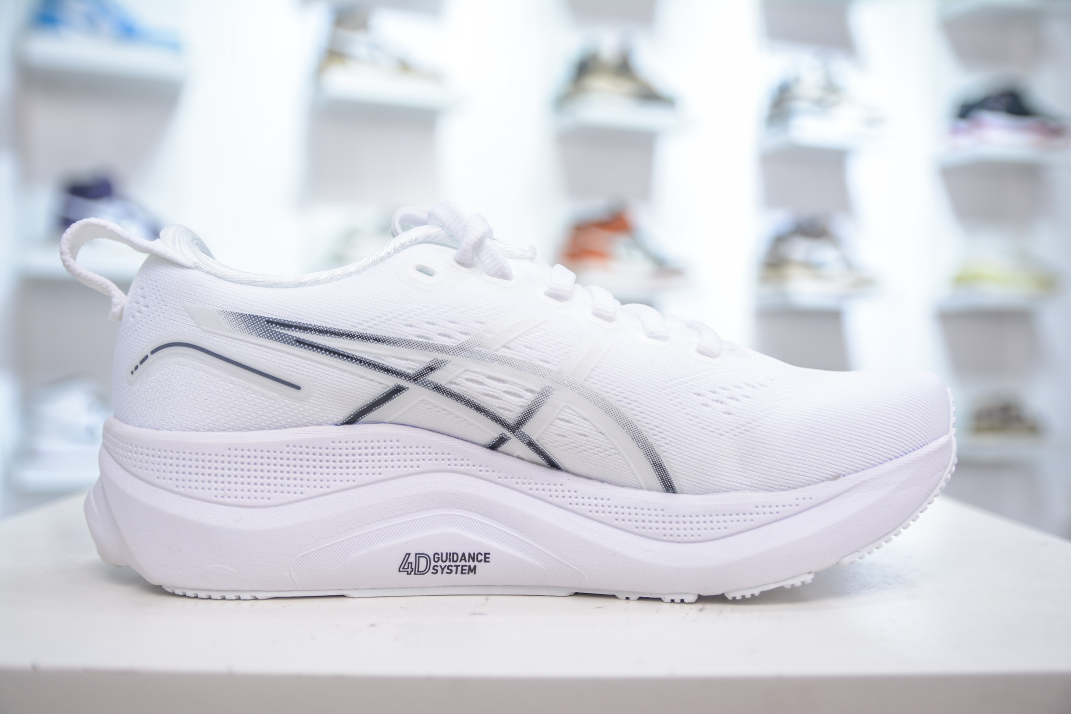 Asics Gel-Kayano 32 亚瑟士卡亚诺32代低帮专业有氧超轻量休闲运动全能慢跑鞋 1012B838-401