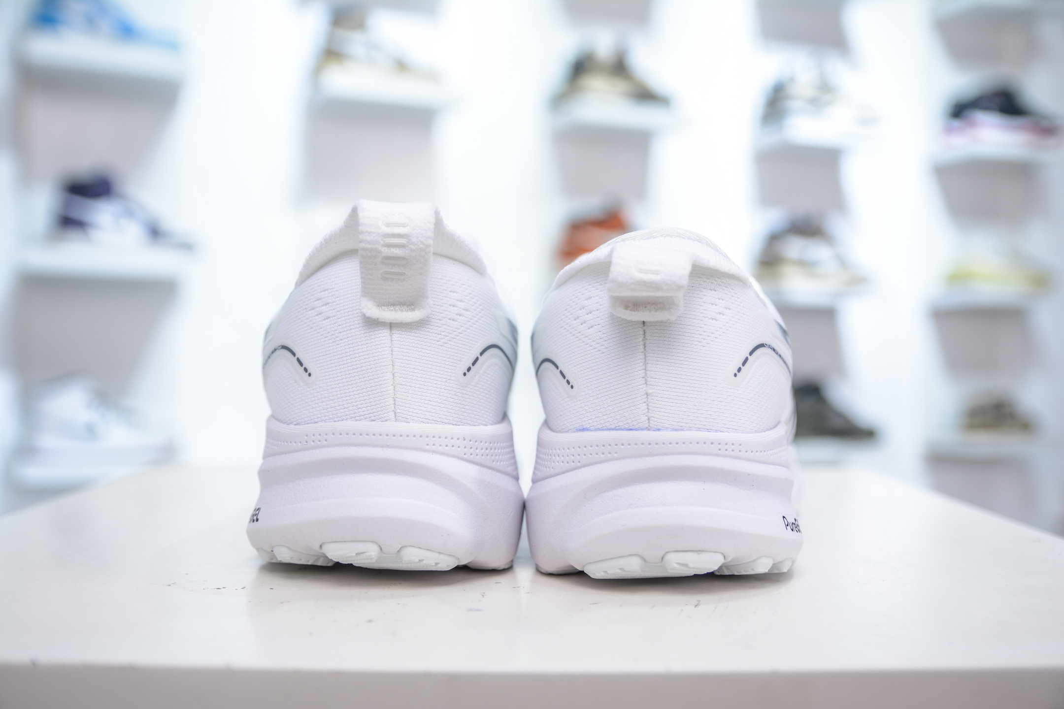 Asics Gel-Kayano 32 亚瑟士卡亚诺32代低帮专业有氧超轻量休闲运动全能慢跑鞋 1012B838-401