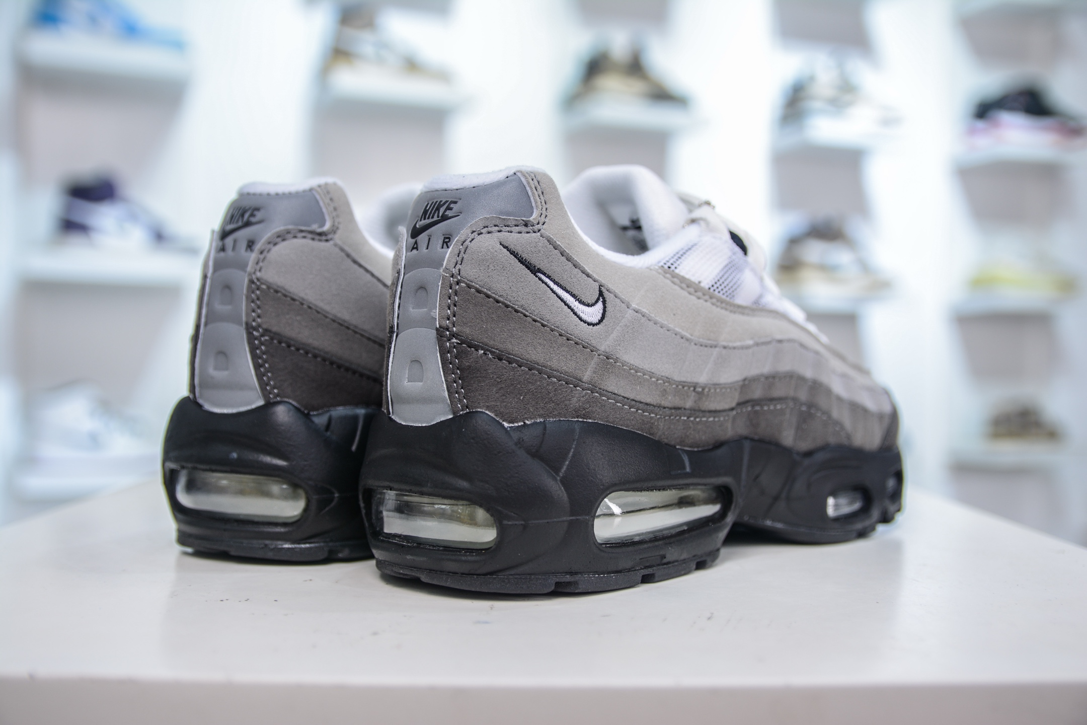 NK Air Max 95 复古减震气垫跑鞋 AT2865-003