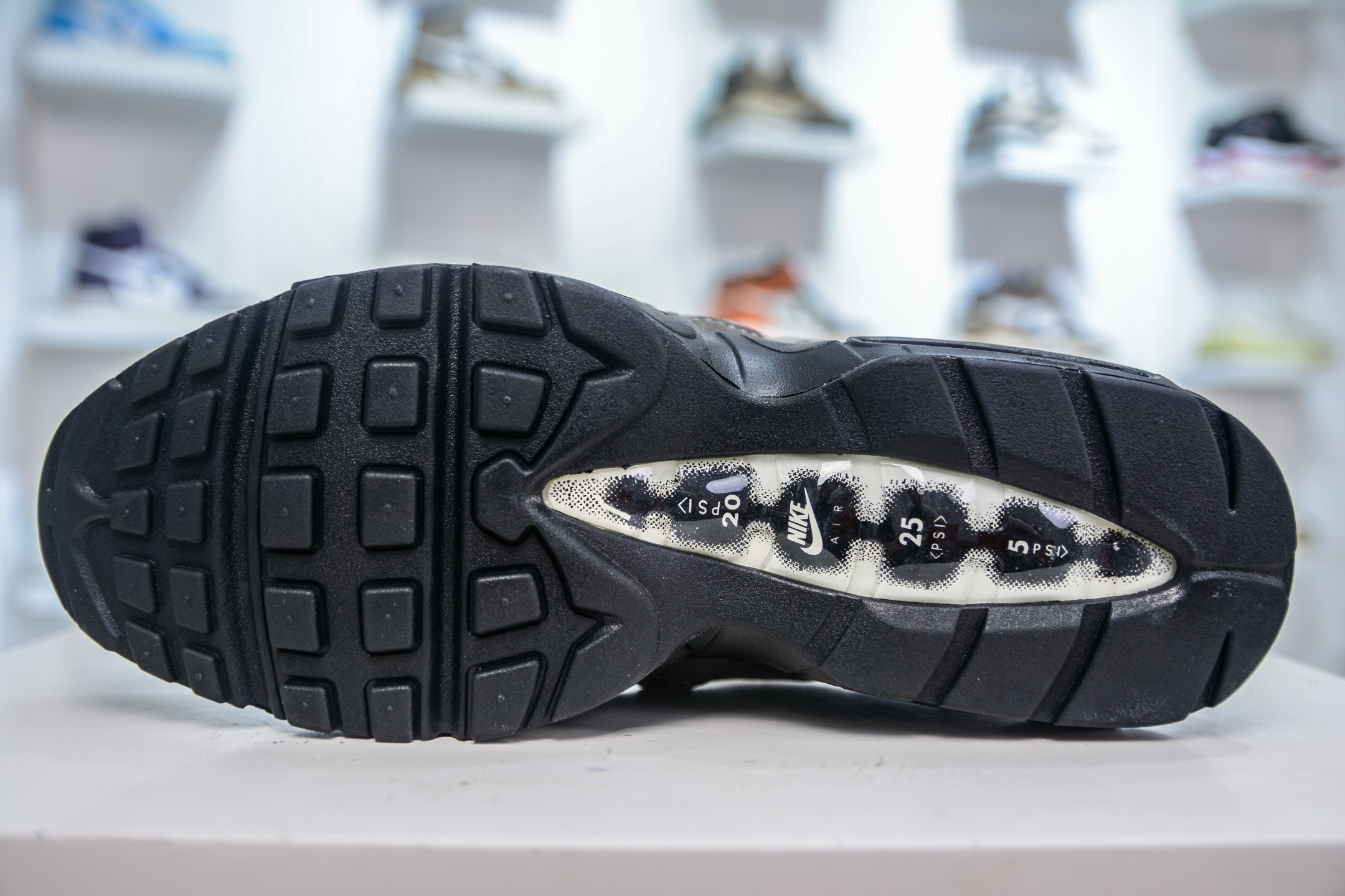 NK Air Max 95 复古减震气垫跑鞋 AT2865-003