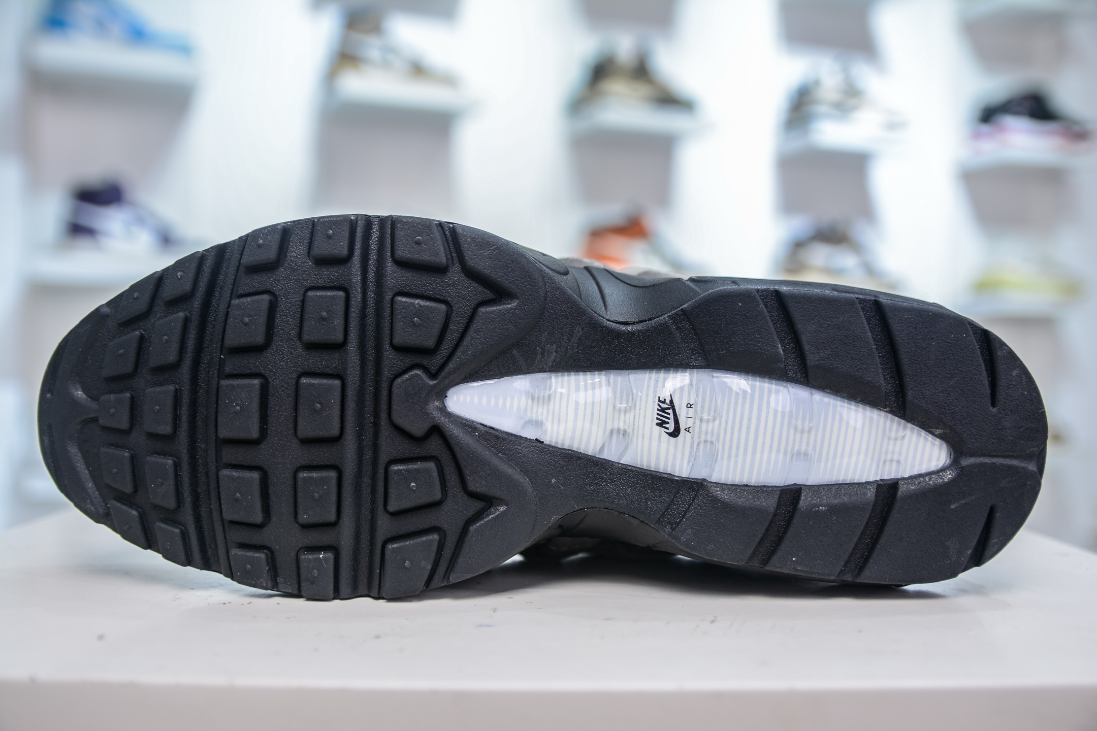 NK Air Max 95 复古减震气垫跑鞋 CD1529-001