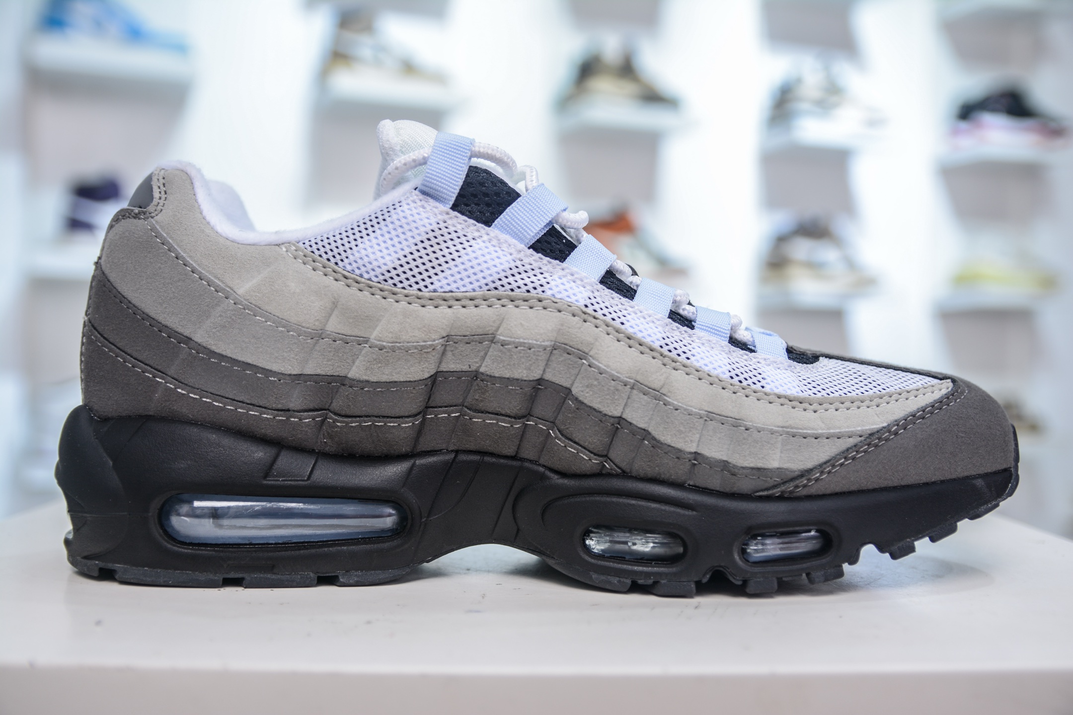 NK Air Max 95 复古减震气垫跑鞋 CD1529-001