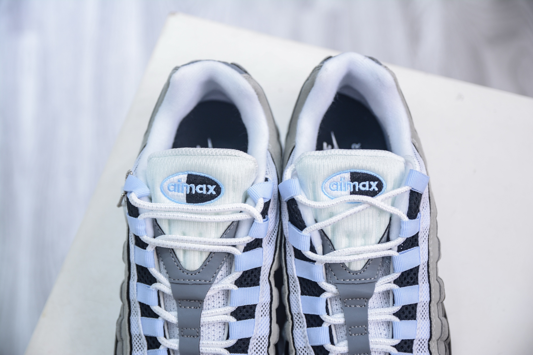 NK Air Max 95 复古减震气垫跑鞋 CD1529-001