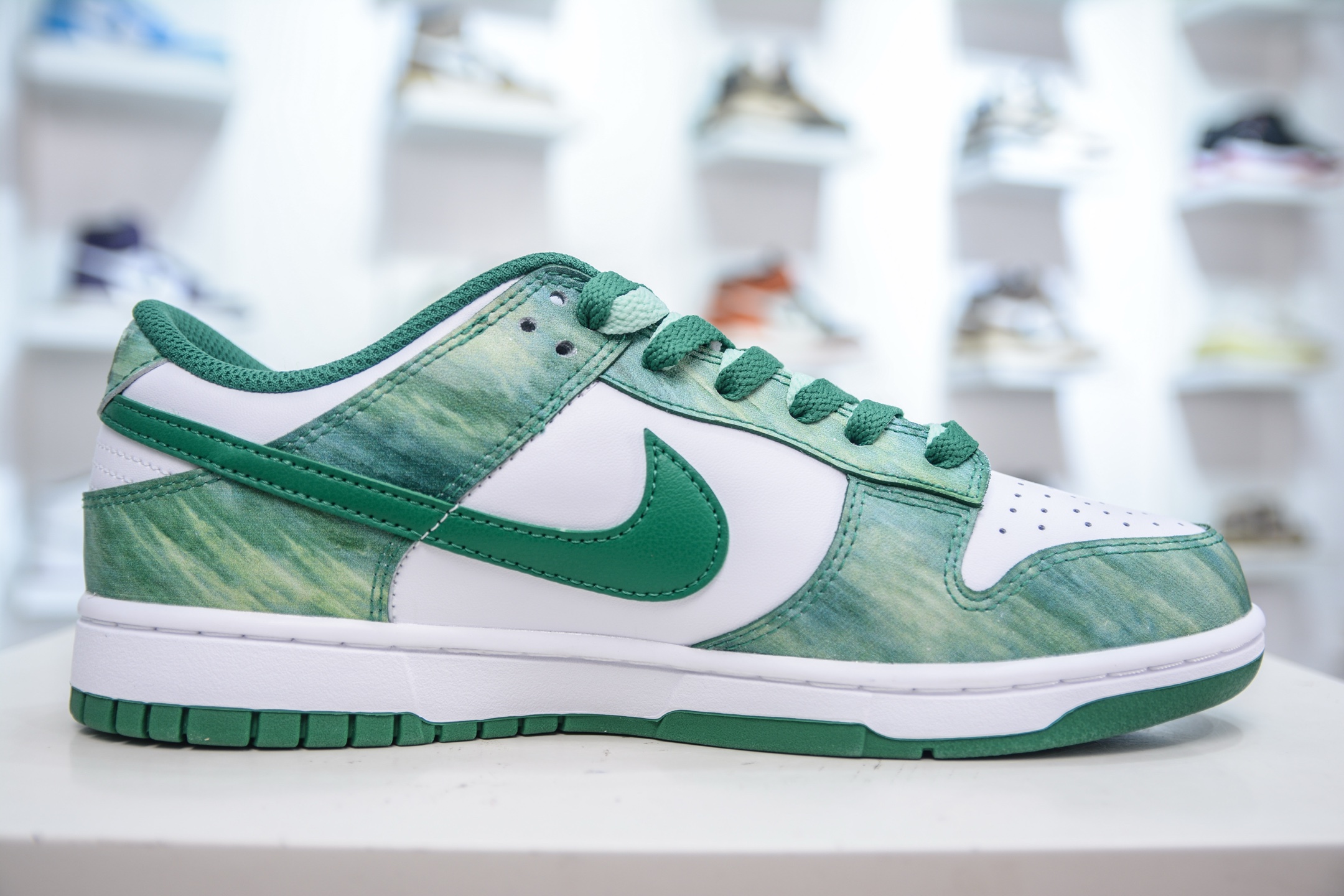 YC纯原 Nike Dunk Low 柳拂衣 白绿 当Dunk经典廓形邂逅东方自然诗韵 HF5441-101-莆田鞋,莆田鞋货源,高仿鞋,高仿鞋货源,安福档口,莆田高仿鞋,莆田鞋批发,高仿鞋批发,莆田高仿运动鞋,高仿运动鞋,莆田运动鞋 YC纯原 Nike Dunk Low 柳拂衣 白绿 当Dunk经典廓形邂逅东方自然诗韵 HF5441-101
