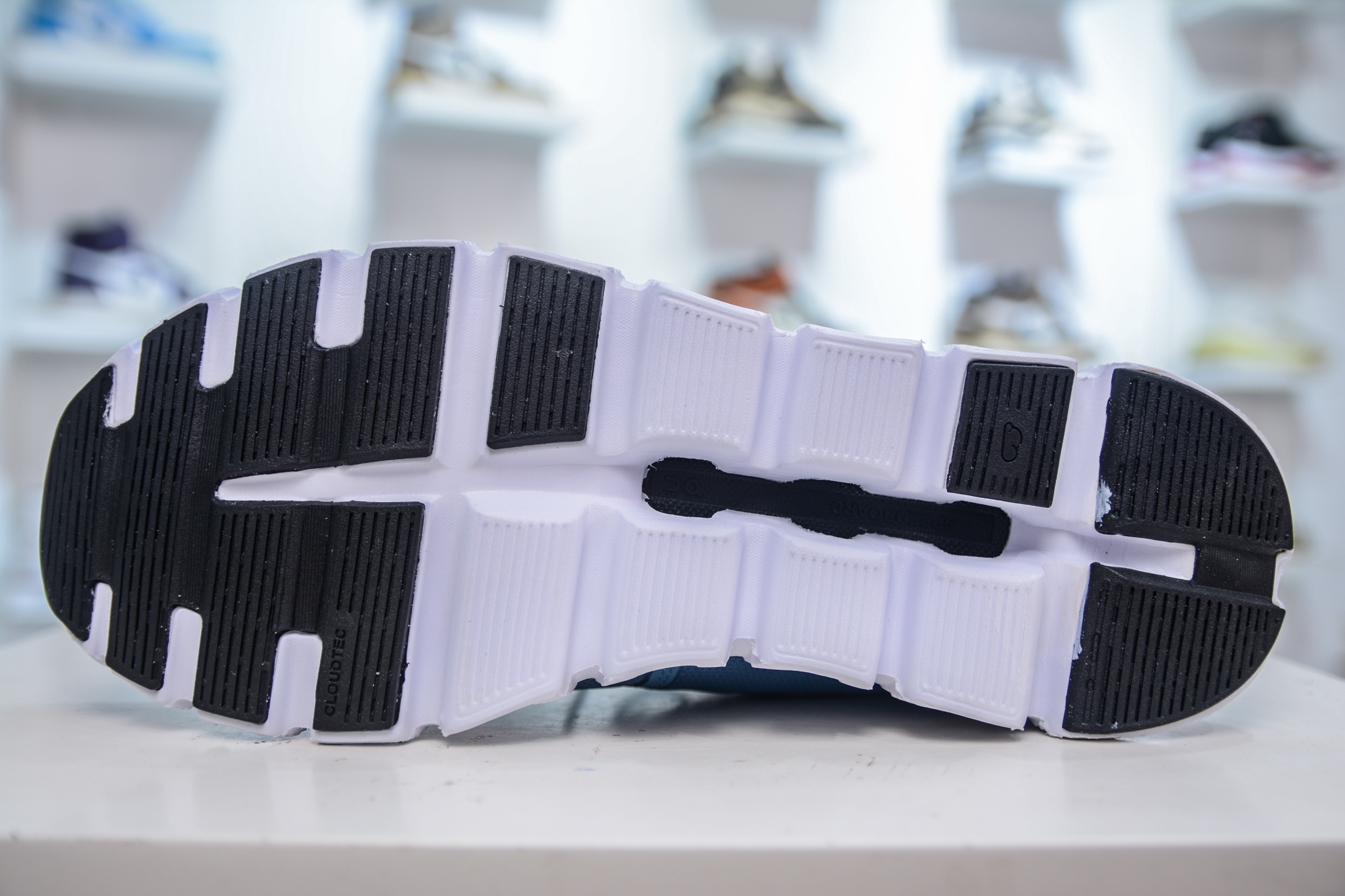 On昂跑 Cloudtilt 6 训练鞋Cloudtitl新品男女同款防水缓震徒步鞋厚底增高运动老爹鞋 3MF10071508