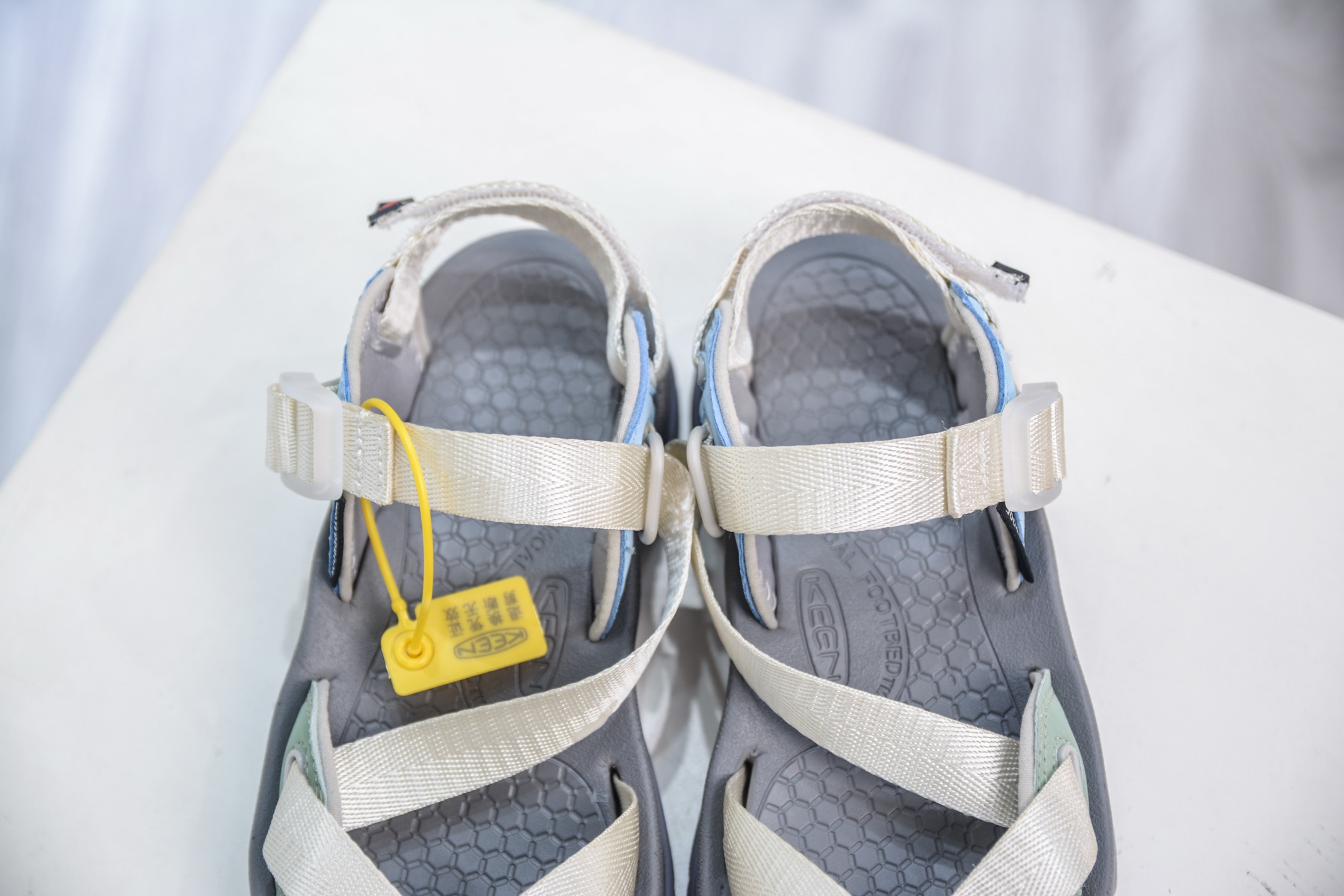 KEEN Zerraport Lightweight and Comfortable Outdoor Sandals for Women 9 i1752240216659 9778 0 7