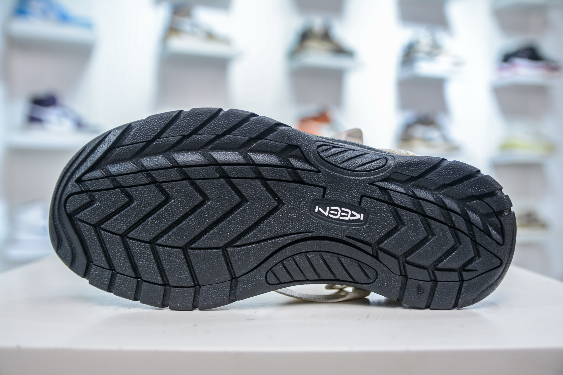 KEEN Zerraport Outdoor Sandals - Comfortable, Lightweight & Protective Design 6 i1752240273864 1929 0 4