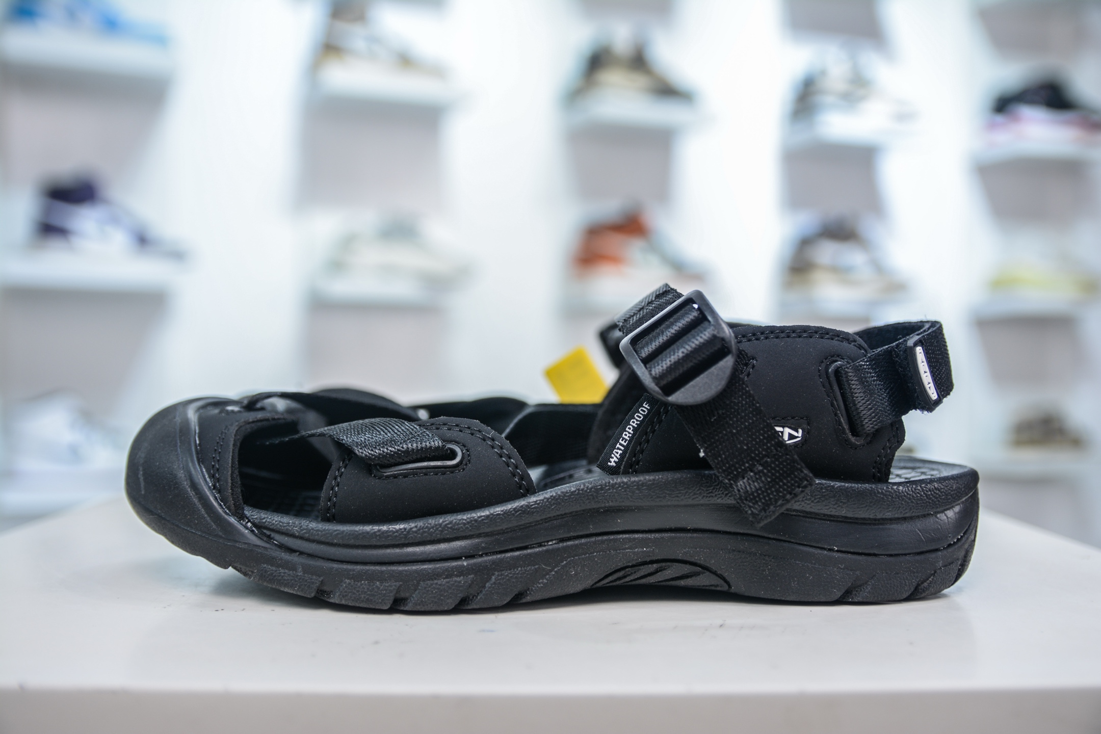 KEEN Zerraport Lightweight & Comfortable Outdoor Sandals 1 i1752240316735 8083 0 0