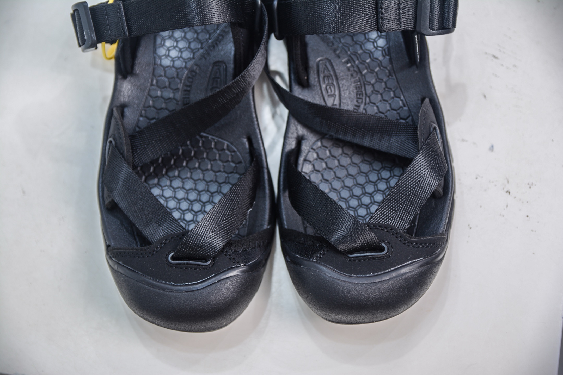 KEEN Zerraport Lightweight & Comfortable Outdoor Sandals 9 i1752240318188 4835 0 8