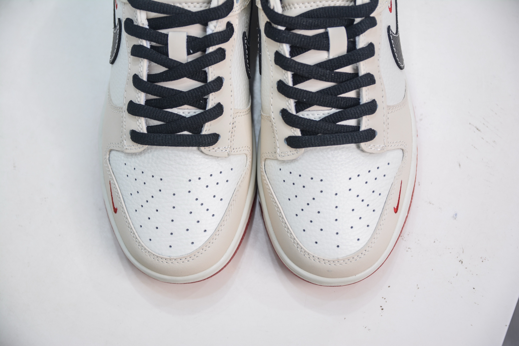 Nike SB Dunk Low x Supreme White/Khaki Sneakers, Size 36-45 9 i1752240368250 9815 0 8