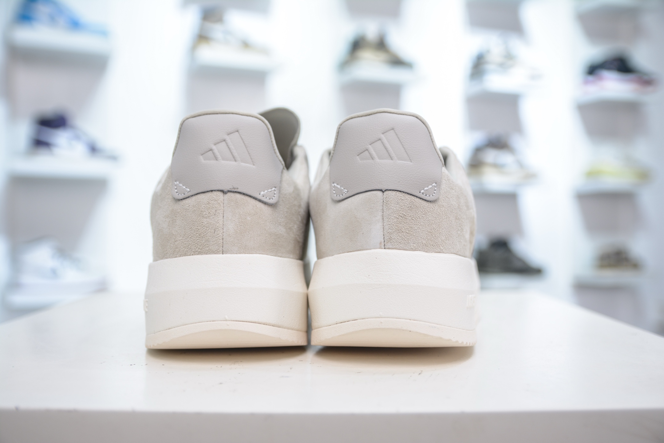 AD Labcourt Suede Low-Top Sneakers - Comfortable, Breathable, and Stylish 2 i1752240817880 7424 0 1