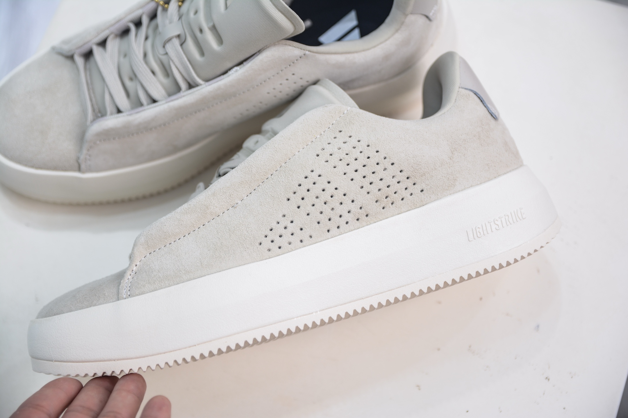 AD Labcourt Suede Low-Top Sneakers - Comfortable, Breathable, and Stylish 7 i1752240824507 8361 0 6